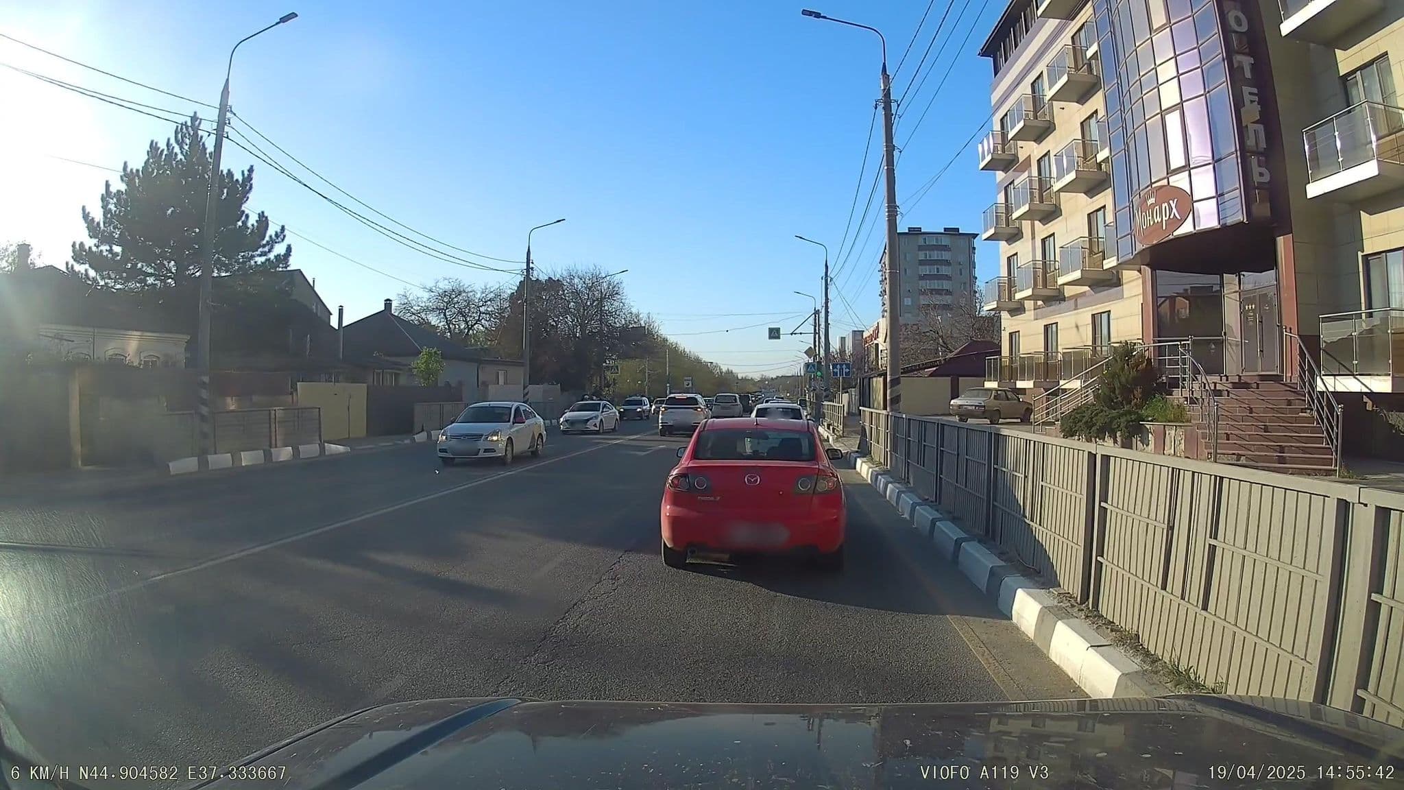 Street view near Отель "Монарх", Anapa — © azimuth (CC BY-SA · Mapillary)