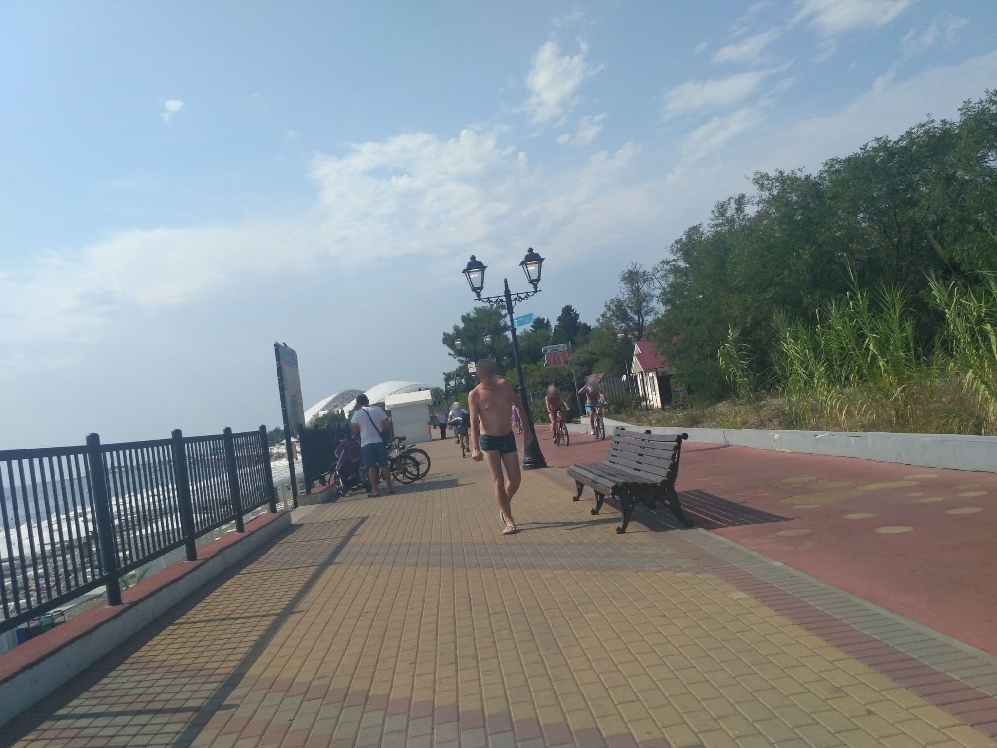 Street view near Эв'Рошель, Sirius — © ksenia59 (CC BY-SA · Mapillary)