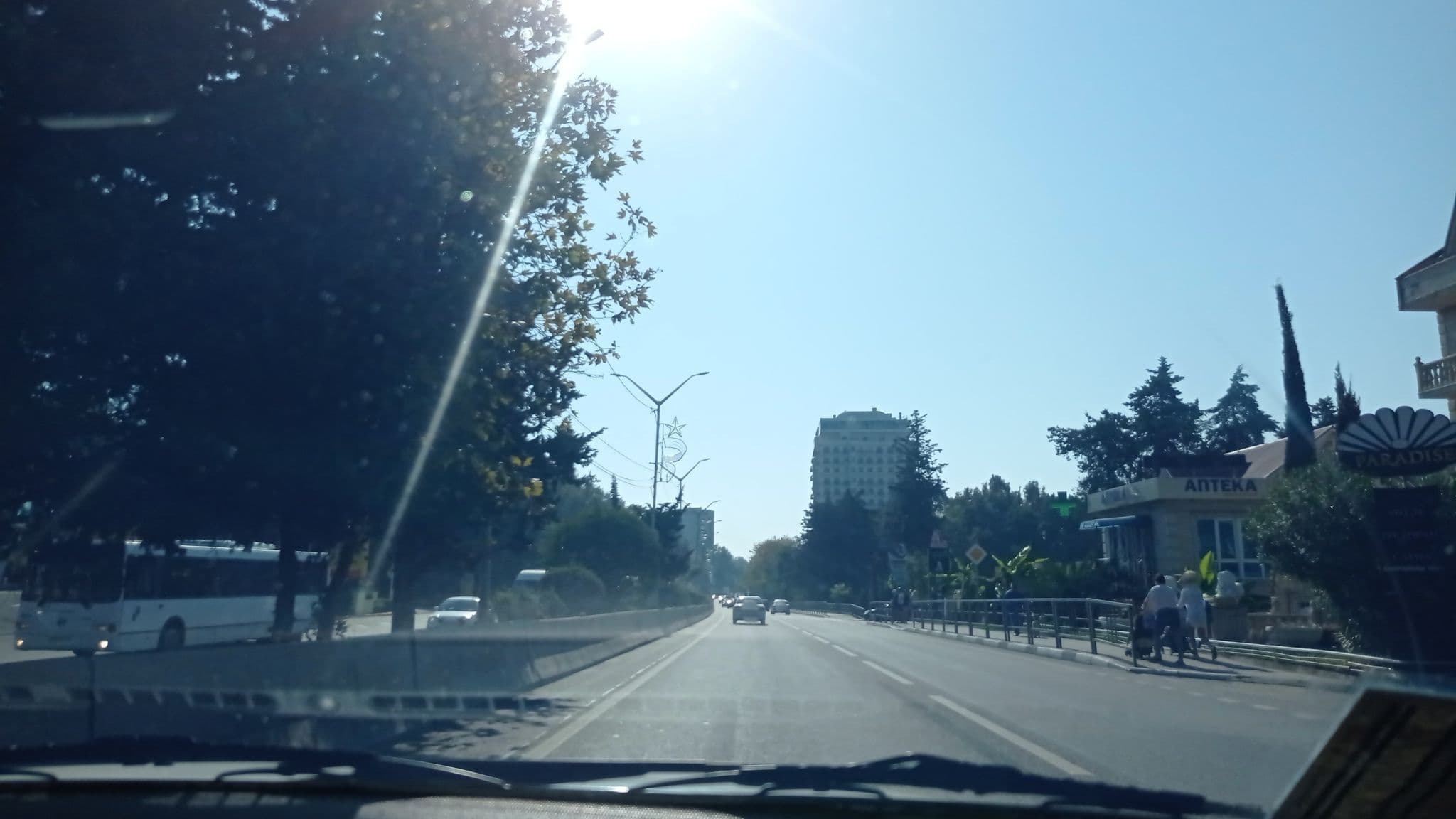 Street view near Акватория отель, Kudepsta — © petunder (CC BY-SA · Mapillary)