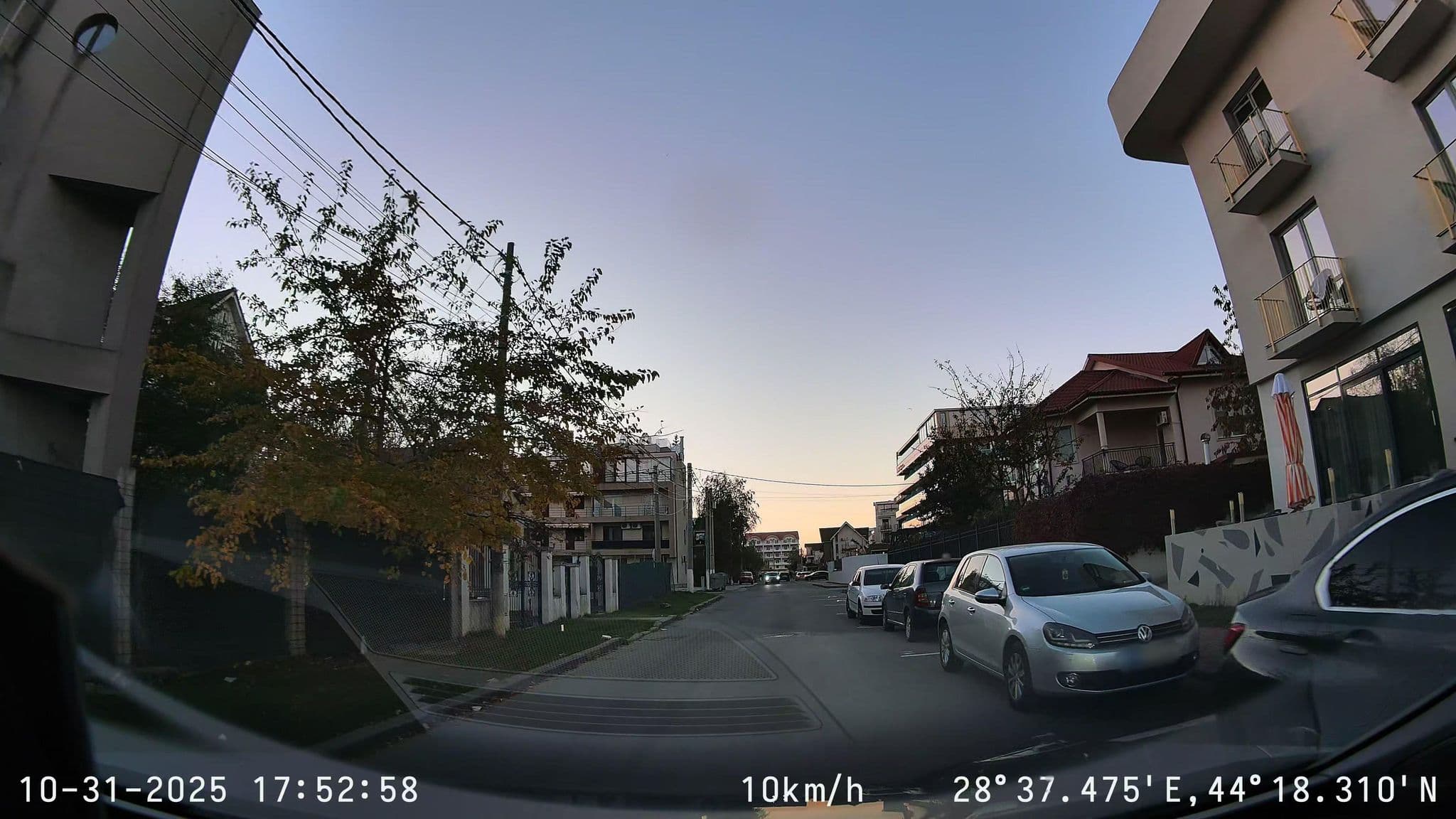 Street view near Vila Leone, Mamaia-Sat — © edjone (CC BY-SA · Mapillary)