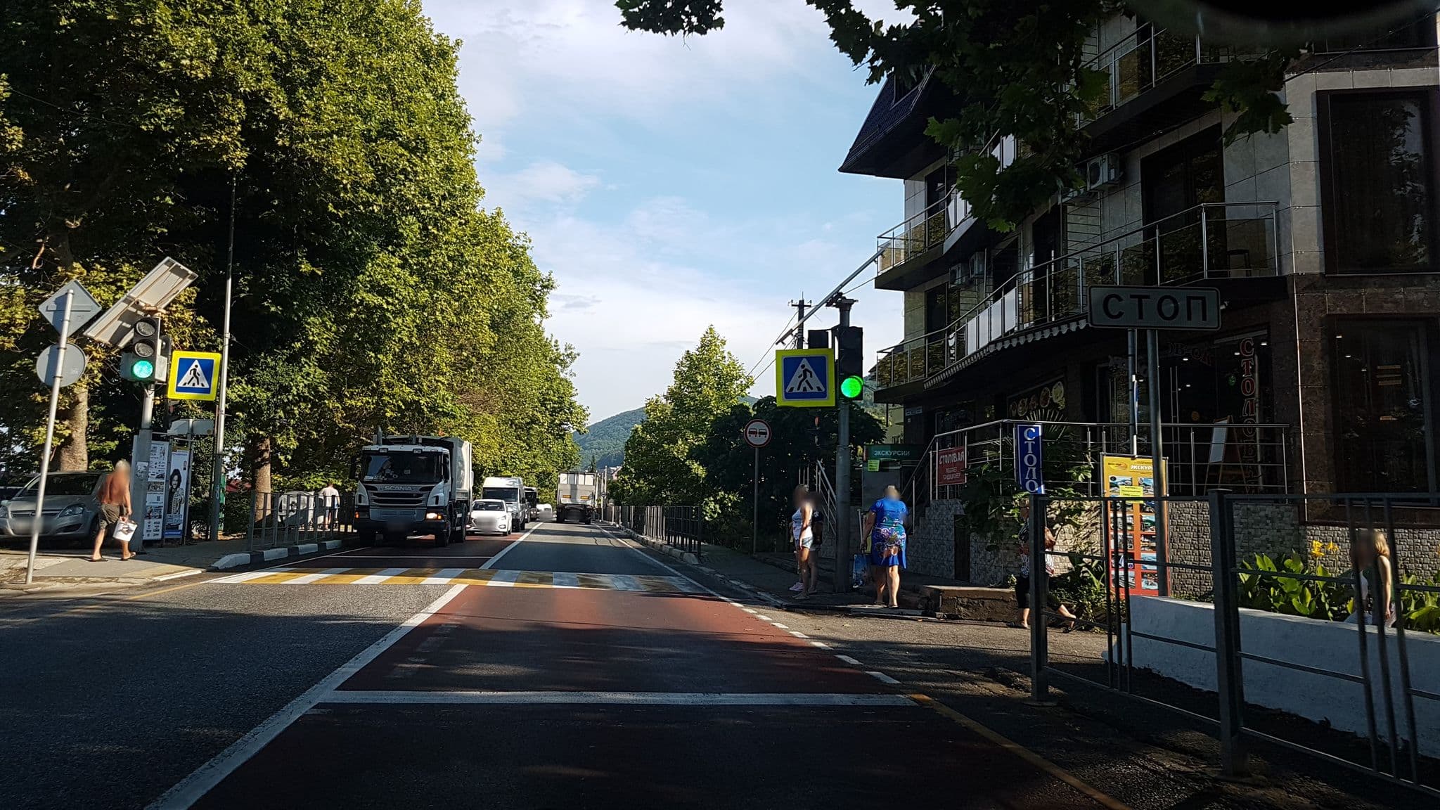 Street view near Ostrov'ok, Lazarevskoye — © teddy73 (CC BY-SA · Mapillary)