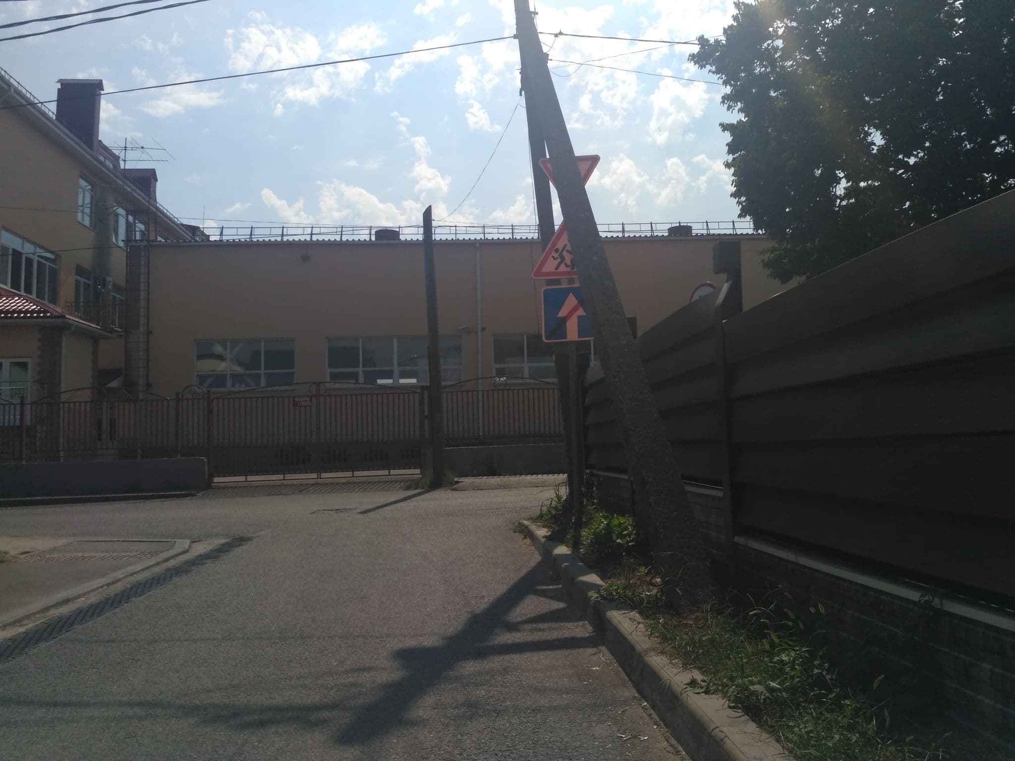 Street view near Гостевой Дом На Народной, Sirius — © ksenia59 (CC BY-SA · Mapillary)