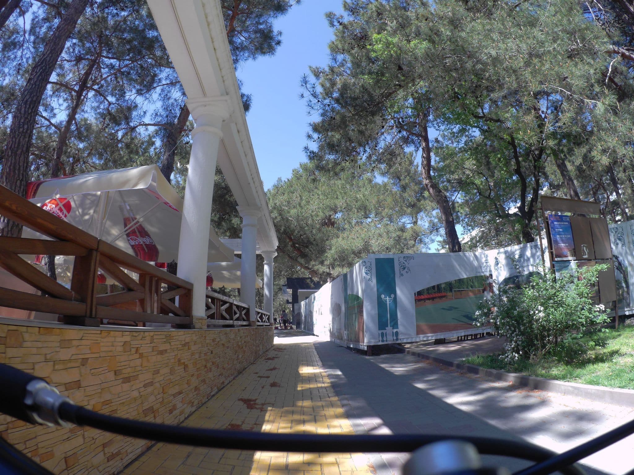 Street view near Гостиница Звуки Музыки, Gelendzhik — © zvyagaaa (CC BY-SA · Mapillary)