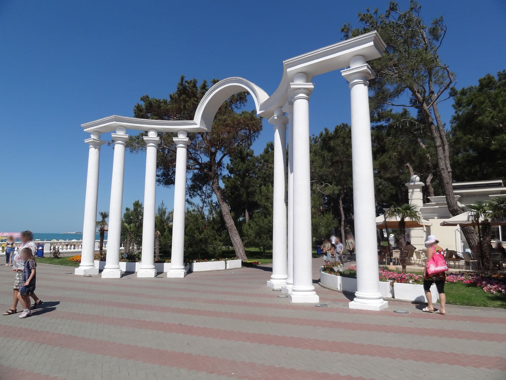 Street view near Гостиница Геленджик, Gelendzhik — © putevodz (CC BY-SA · Mapillary)
