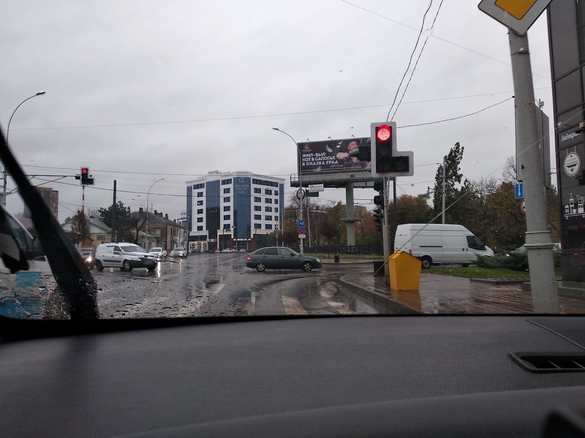 Street view near Отель Суворов, Krasnodar — © vanmhit (CC BY-SA · Mapillary)