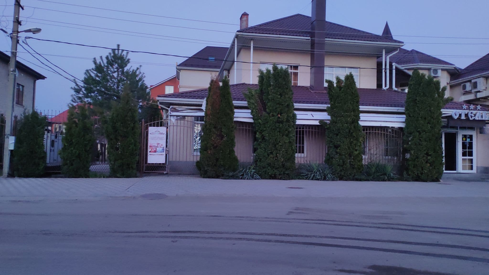 Street view near Пирамида Парк Отель, Krasnodar — © xangel2net (CC BY-SA · Mapillary)