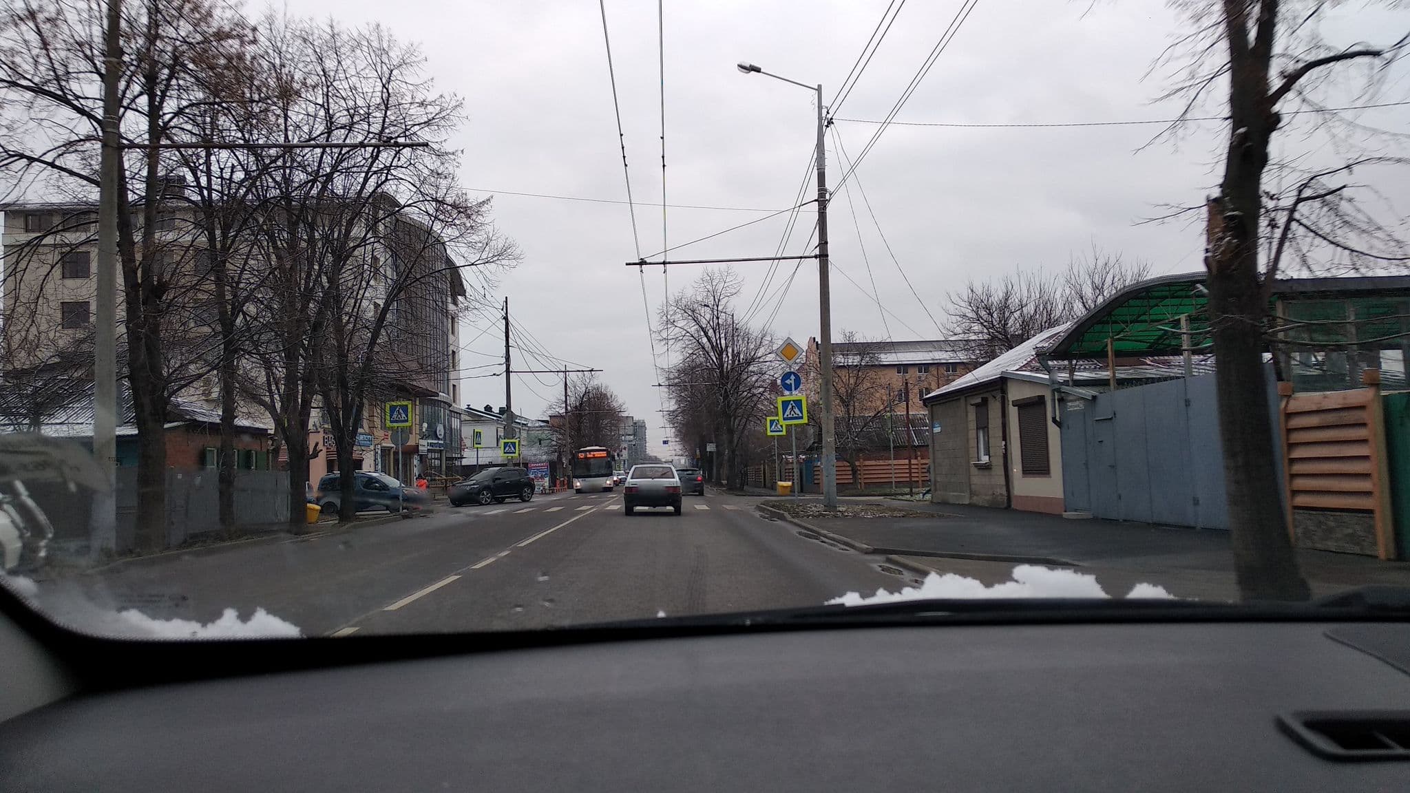 Street view near Hollywood De Luxe, Krasnodar — © vanmhit (CC BY-SA · Mapillary)