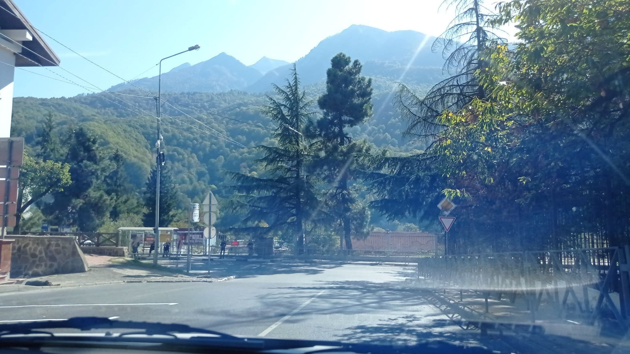 Street view near Лес-Forest, Vysokoye — © petunder (CC BY-SA · Mapillary)