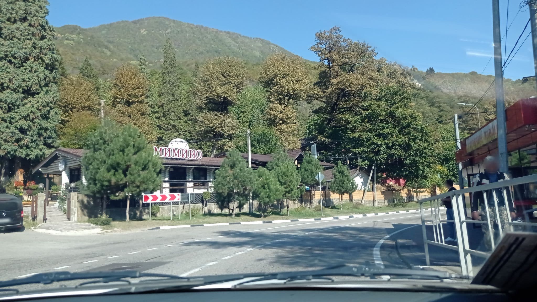 Street view near Турбаза ГОРНЫЙ ВОЗДУХ, Vysokoye — © petunder (CC BY-SA · Mapillary)