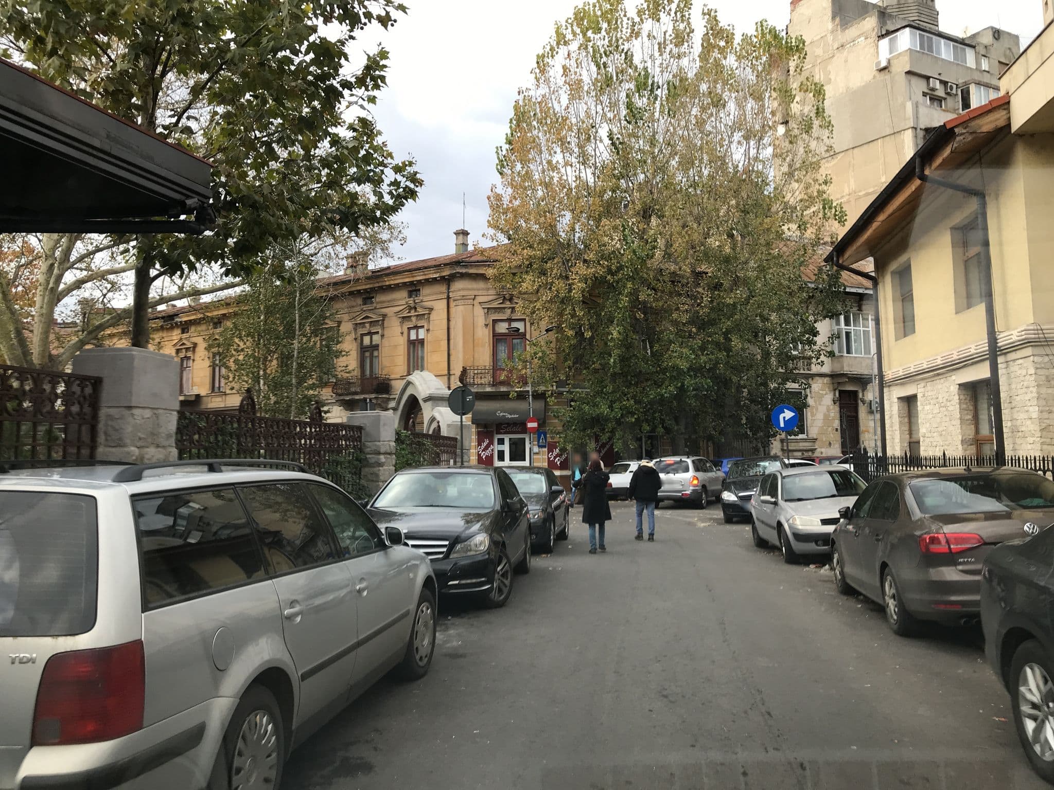 Street view near La Bohème, Bucharest — © ovidiu_neagoe (CC BY-SA · Mapillary)