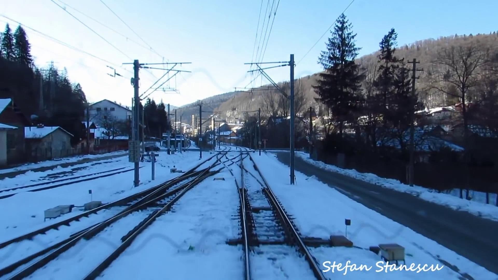 Street view near Pensiunea Piscul Câinelui, Sinaia