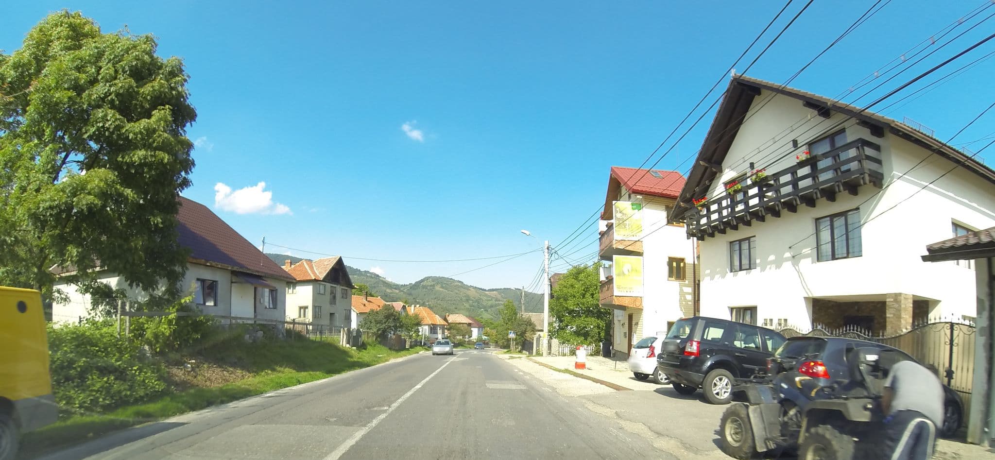 Street view near Vila Arina, Moieciu de Jos — © deeeznuuuts (CC BY-SA · Mapillary)