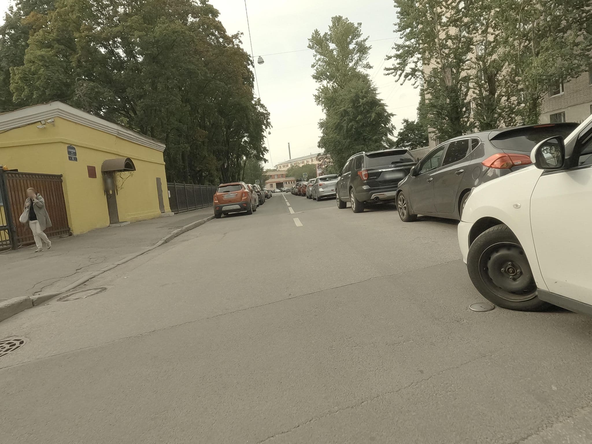 Street view near Гостиница "Юность", Admiralteisky — © GaMiKo (CC BY-SA · Mapillary)