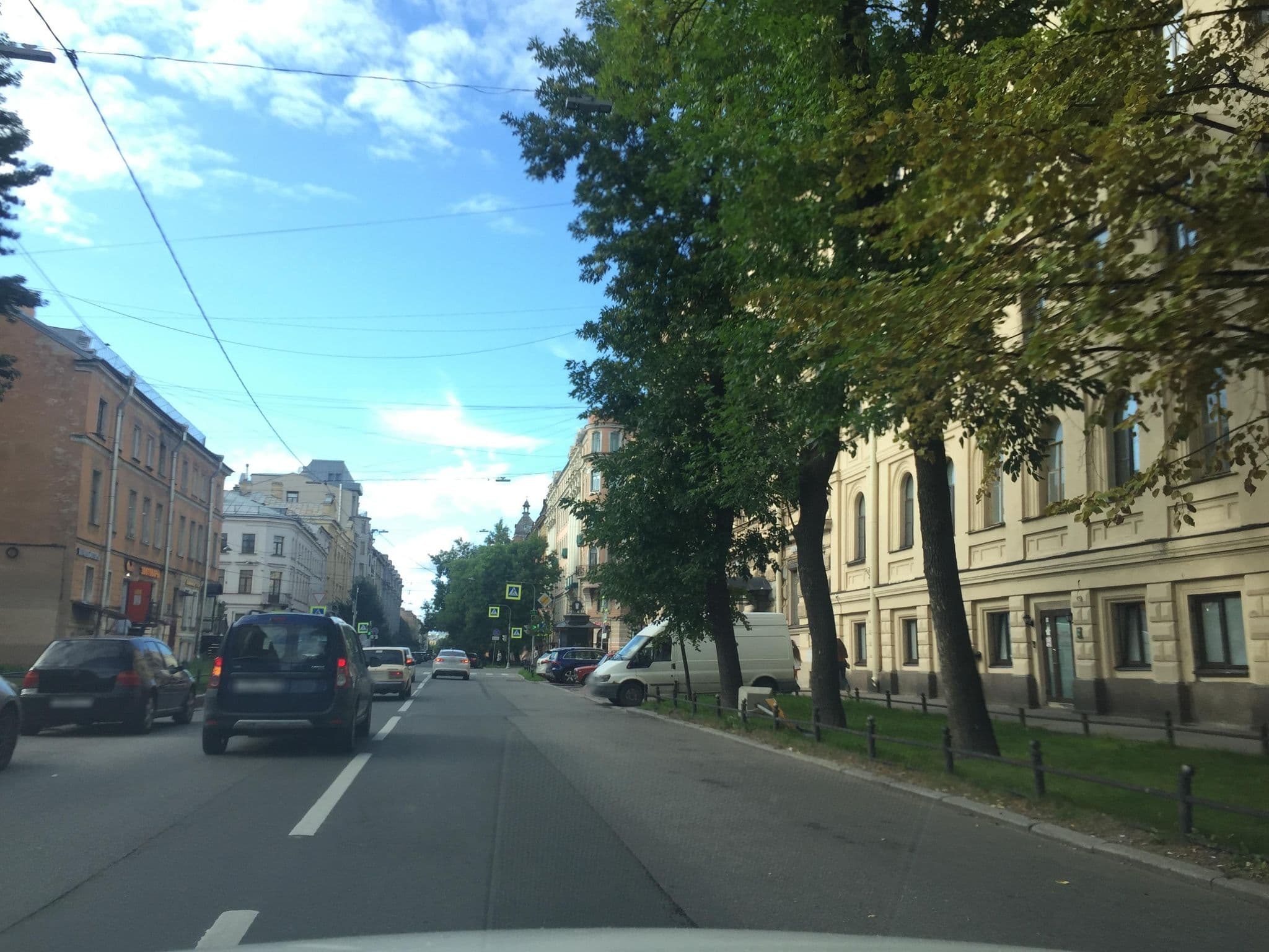 Street view near SPb apartments, Vasyl'evsky Ostrov — © ser9ei999 (CC BY-SA · Mapillary)