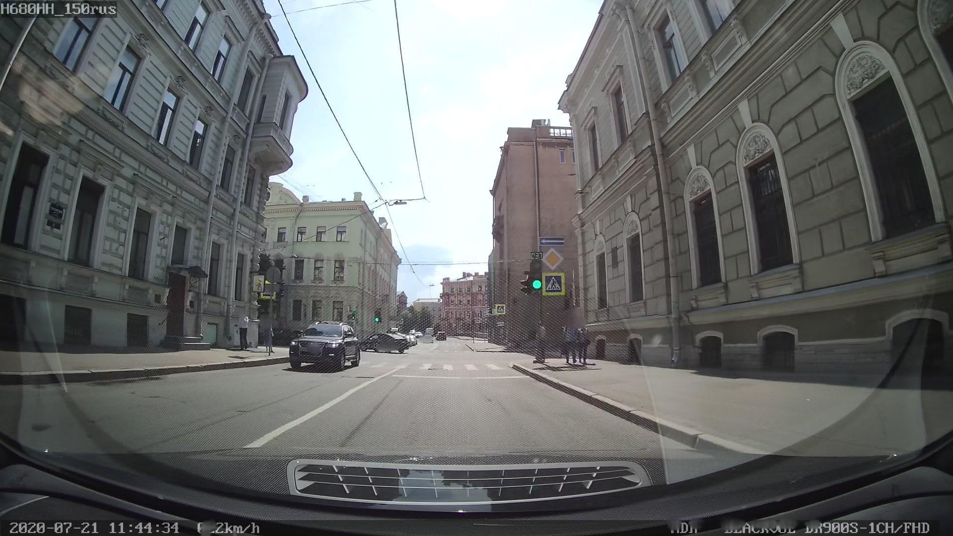 Street view near April Hotel, Admiralteisky — © oleg_0402 (CC BY-SA · Mapillary)
