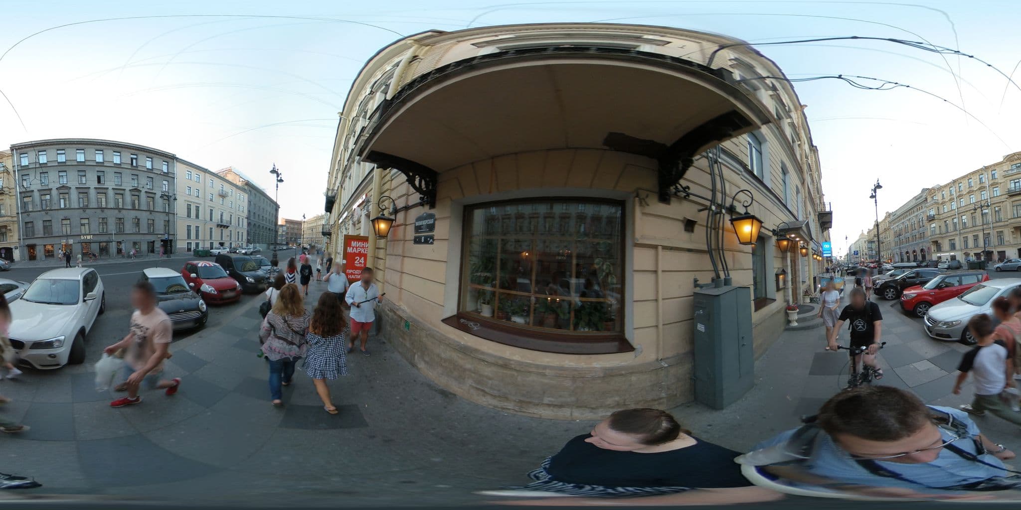 Street view near Bonn-Apart, Saint Petersburg — © vlivyur (CC BY-SA · Mapillary)