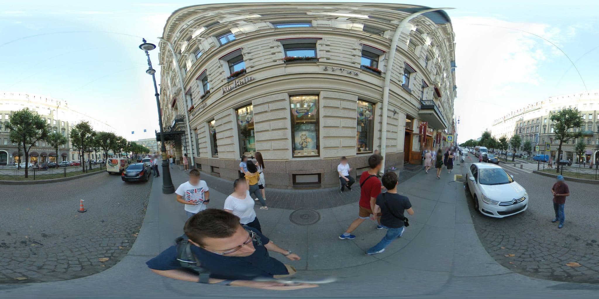 Street view near Golden Triangle Hotel, Saint Petersburg — © vlivyur (CC BY-SA · Mapillary)