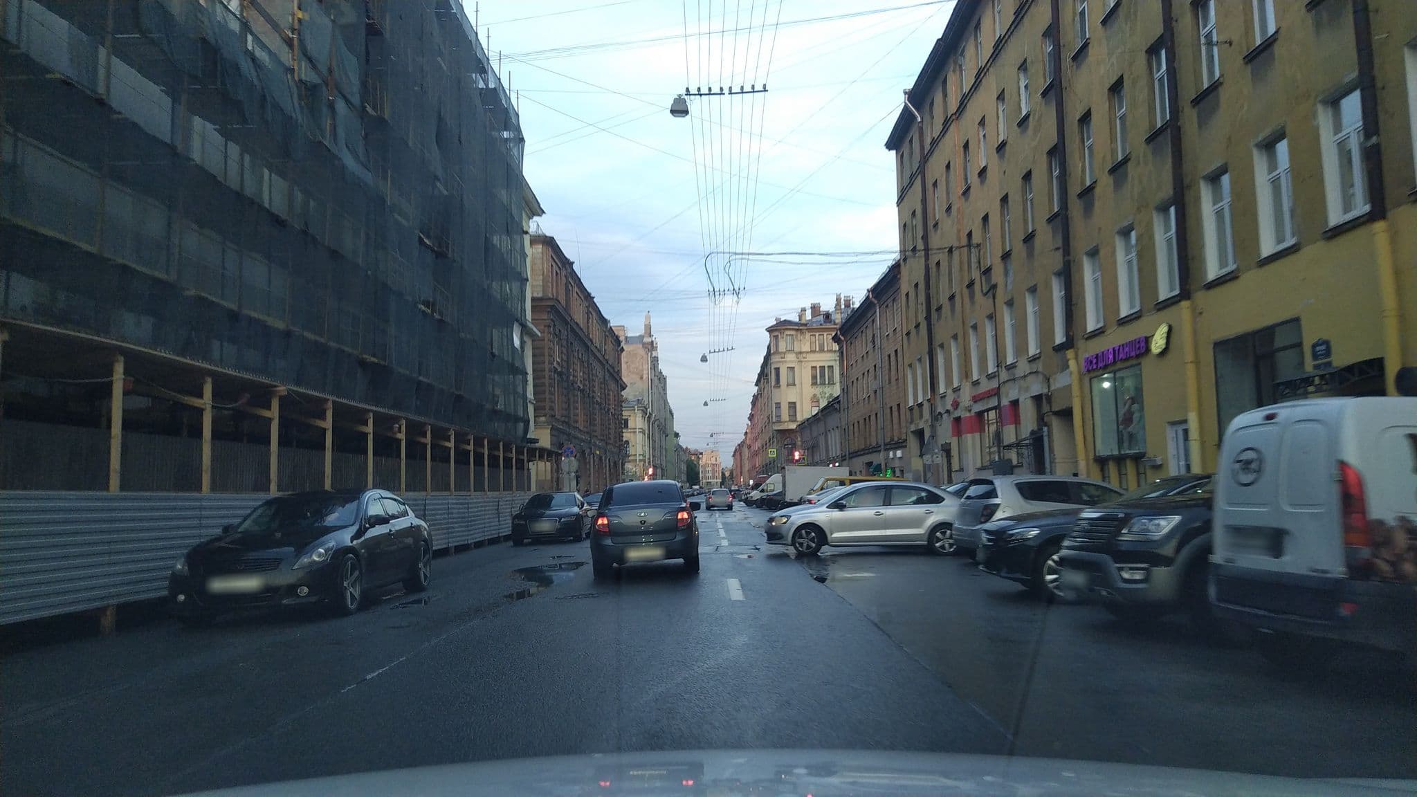 Street view near Studios On Kazan Cathedral, Saint Petersburg — © ser9ei999 (CC BY-SA · Mapillary)