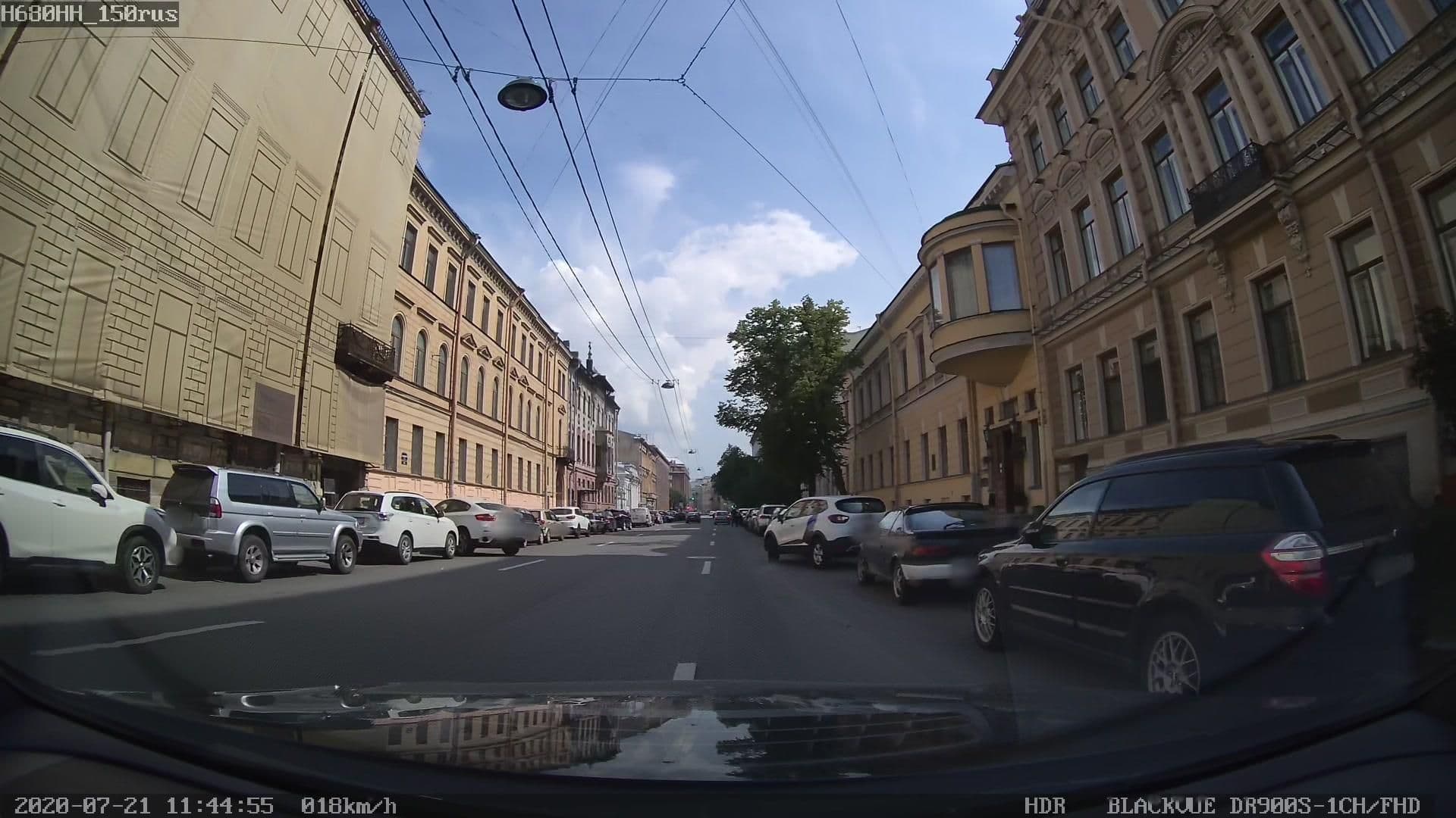 Street view near Биг марин, Admiralteisky — © oleg_0402 (CC BY-SA · Mapillary)