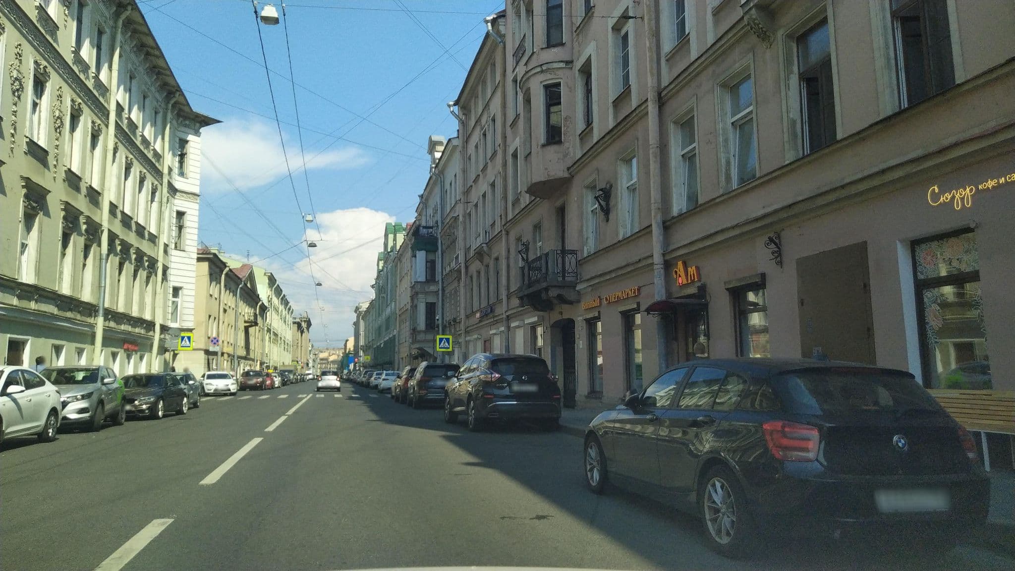 Street view near Kniga HosteL, Admiralteisky — © ser9ei999 (CC BY-SA · Mapillary)