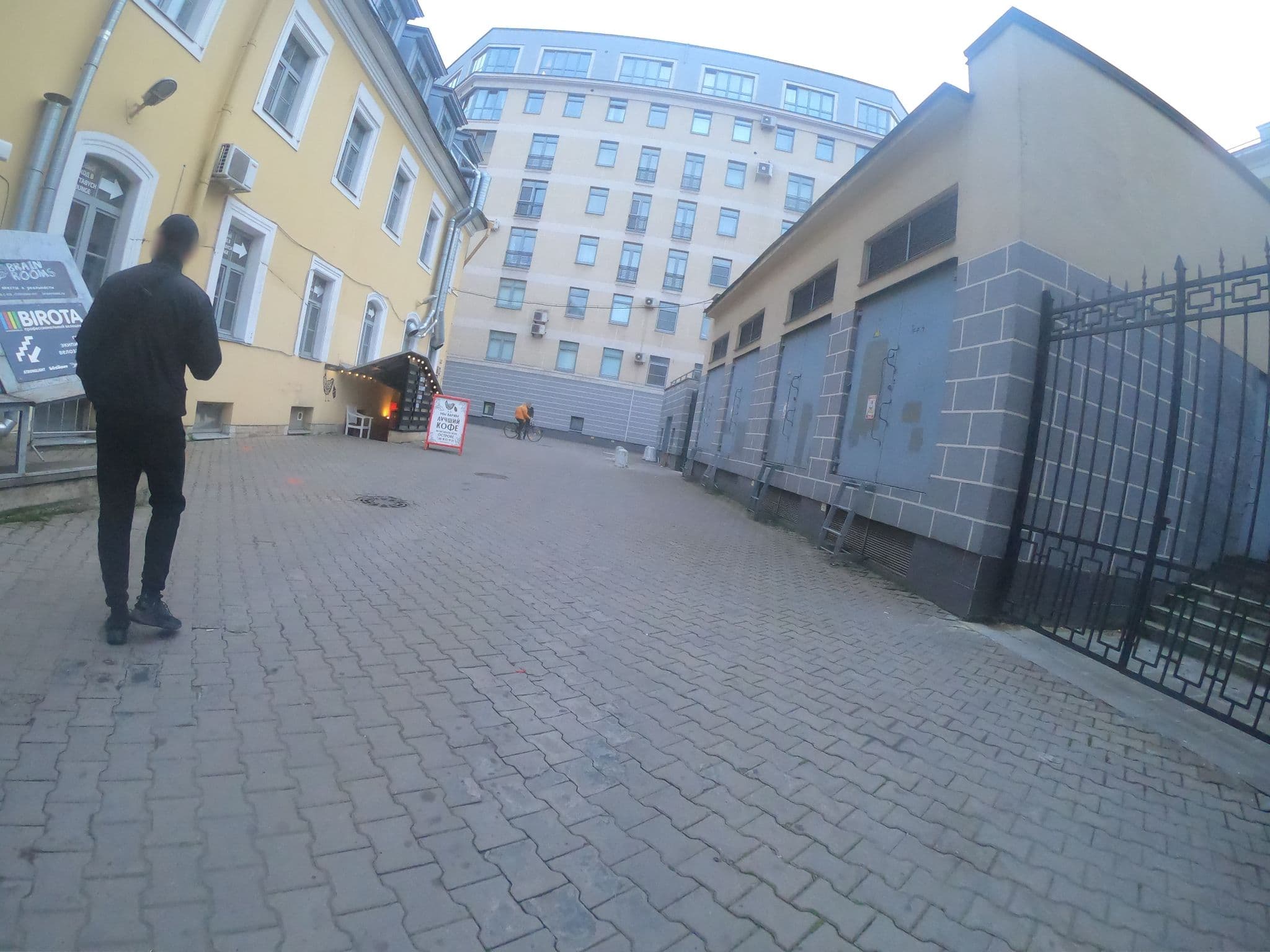 Street view near Гостиница Holiday Club St. Petersburg, Saint Petersburg — © GaMiKo (CC BY-SA · Mapillary)