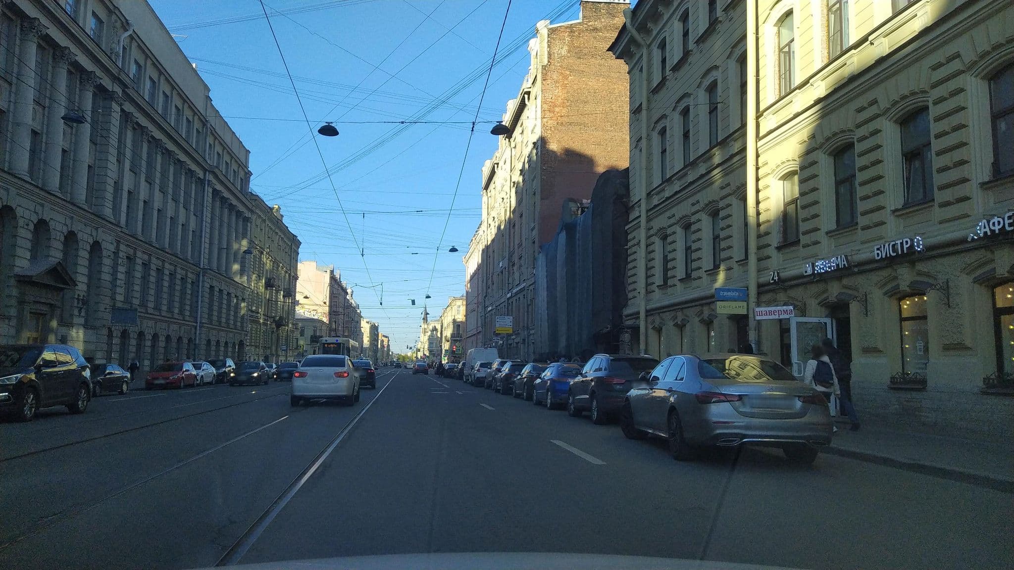 Street view near Хостел на Васильевском, Vasyl'evsky Ostrov — © ser9ei999 (CC BY-SA · Mapillary)