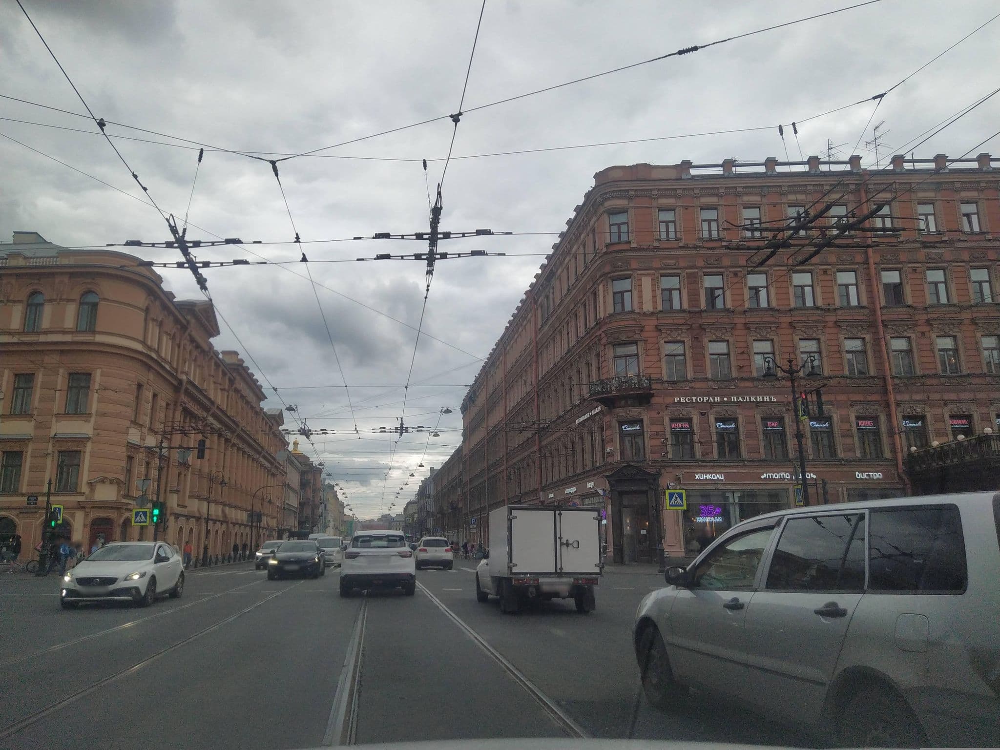 Street view near Octaviana Hotel, Centralniy — © ser9ei999 (CC BY-SA · Mapillary)