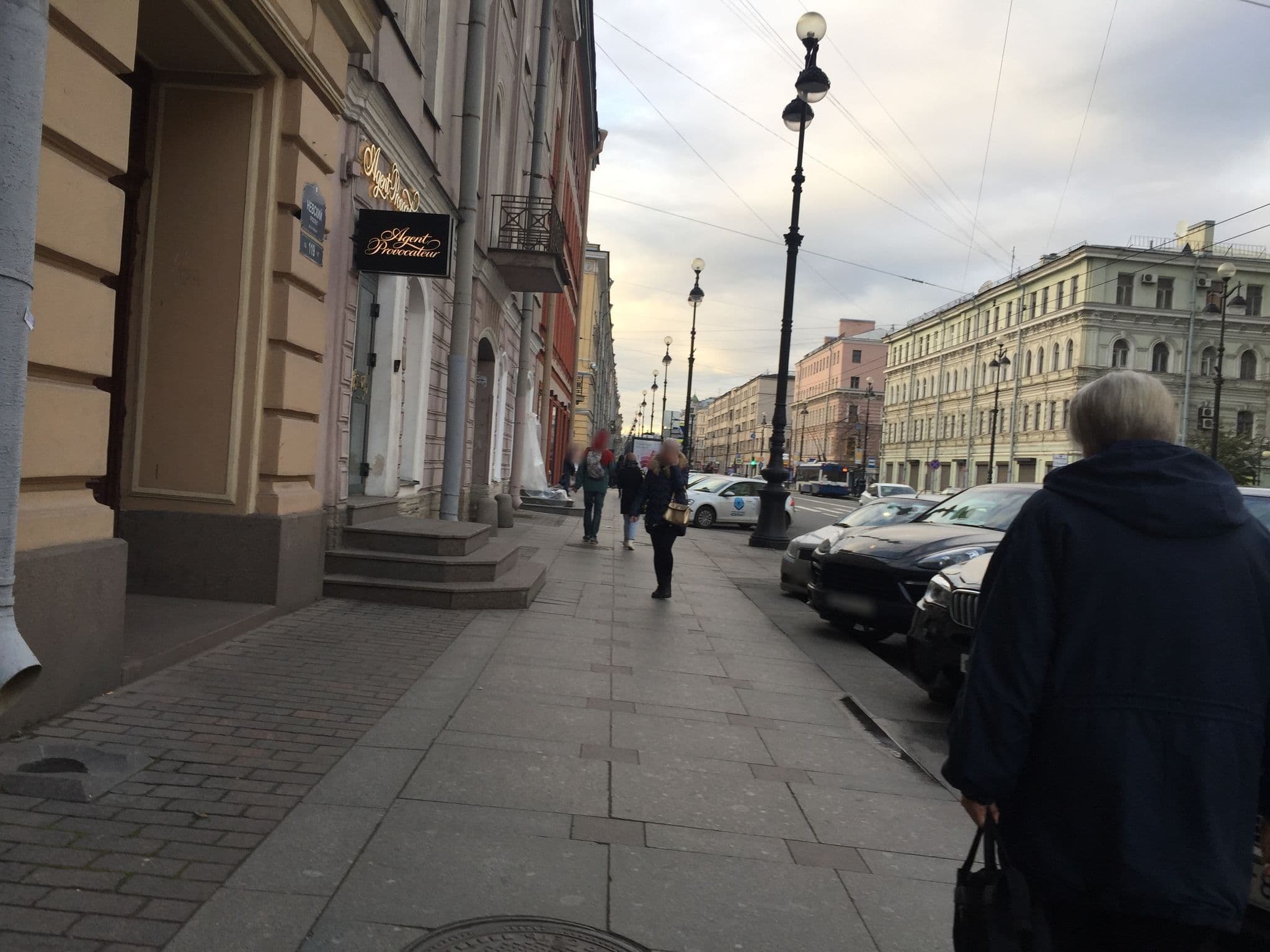 Street view near Green Cat hostel, Centralniy — © ksushka_n (CC BY-SA · Mapillary)