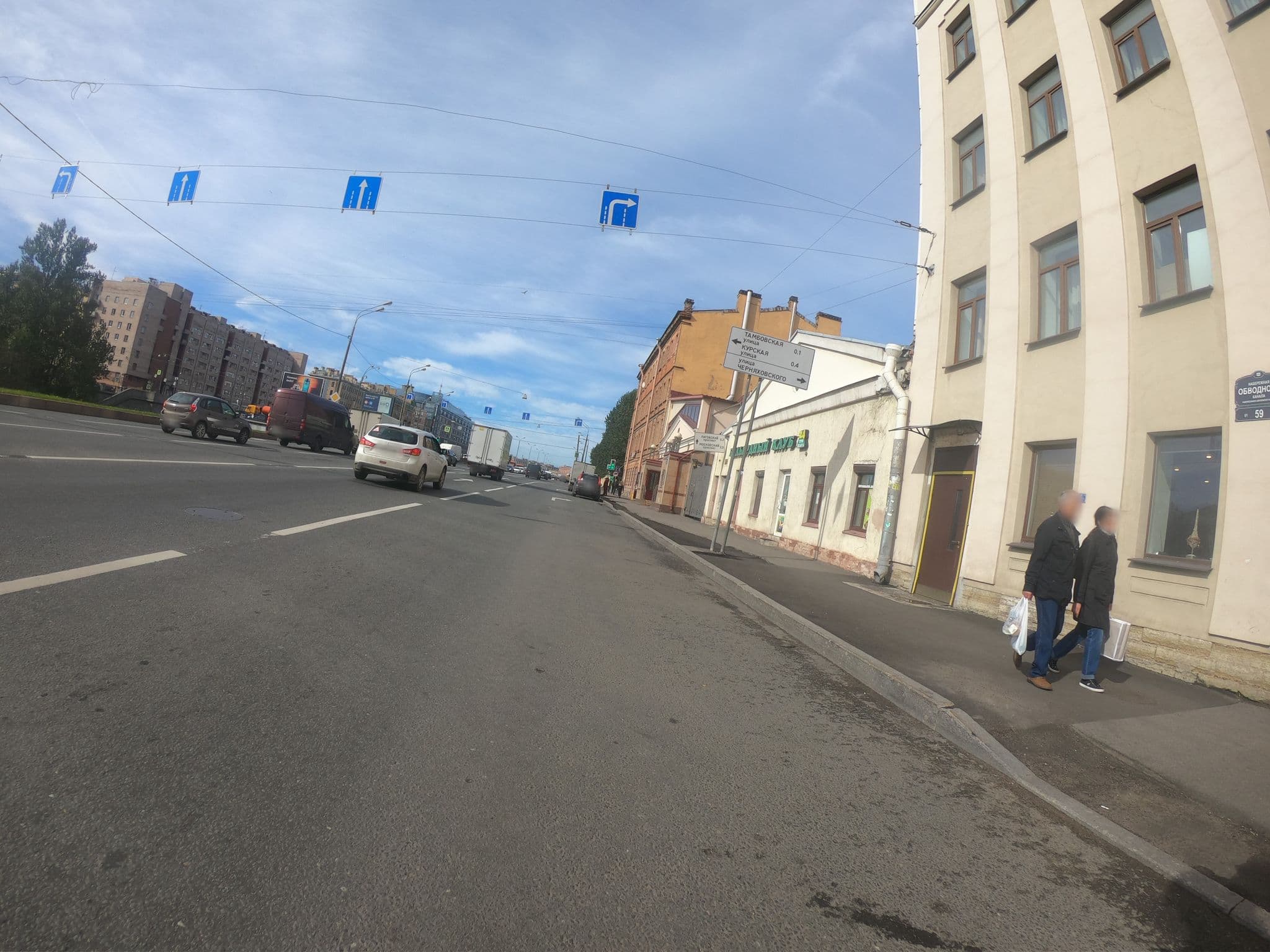 Street view near Отель Верона, Centralniy — © GaMiKo (CC BY-SA · Mapillary)