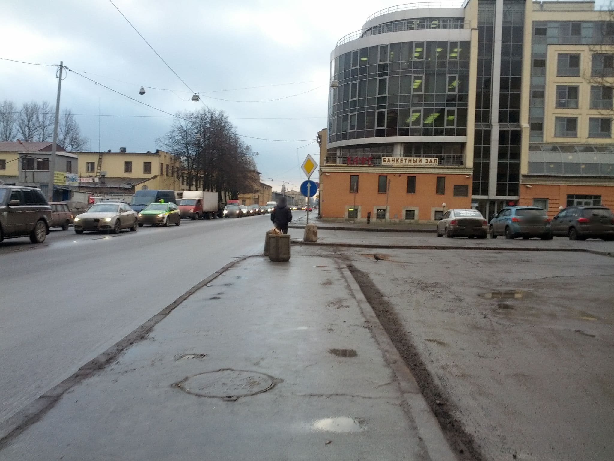 Street view near Лира / Lira, Centralniy — © kolen (CC BY-SA · Mapillary)