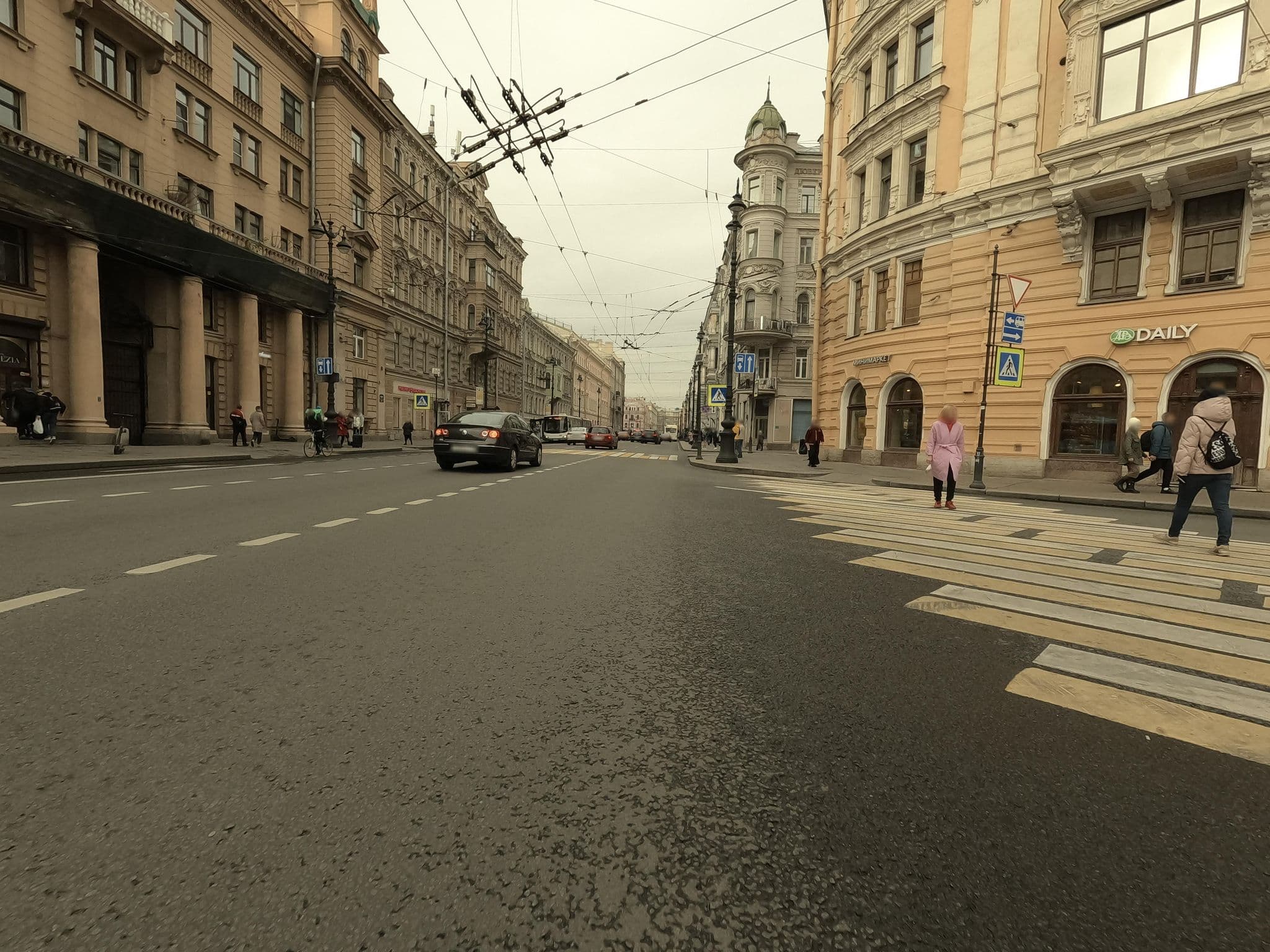 Street view near Galunov Hotel, Centralniy — © GaMiKo (CC BY-SA · Mapillary)