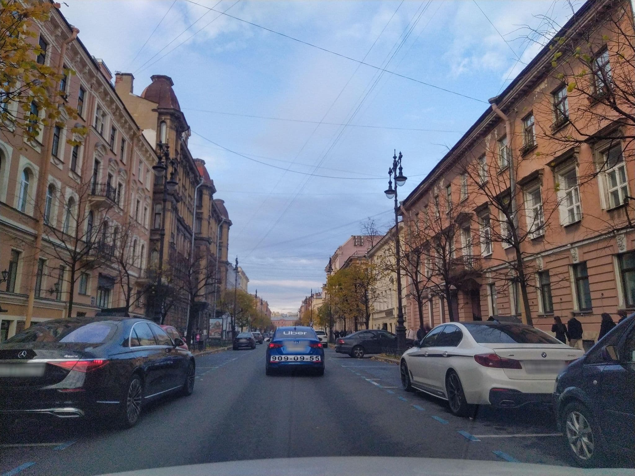 Street view near l'Ermitage, Centralniy — © ser9ei999 (CC BY-SA · Mapillary)