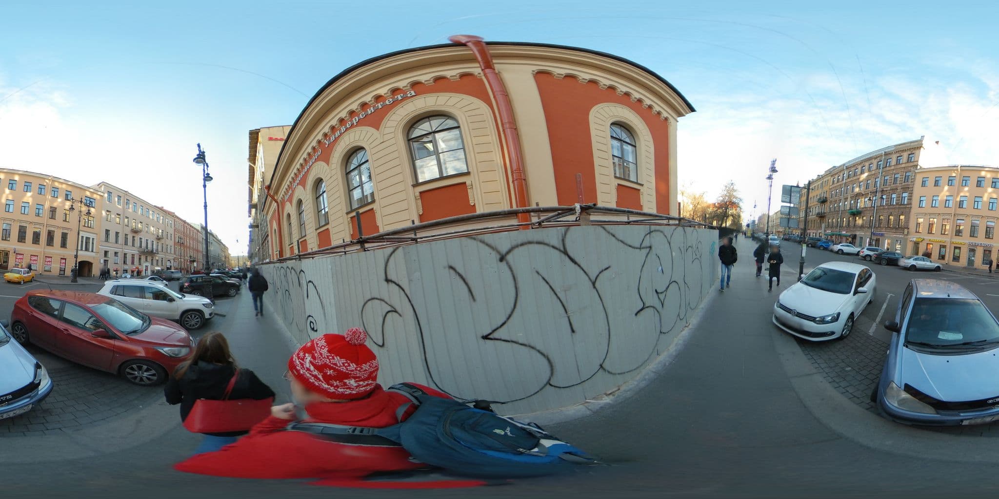 Street view near Друзья на Восстания, Centralniy — © vlivyur (CC BY-SA · Mapillary)