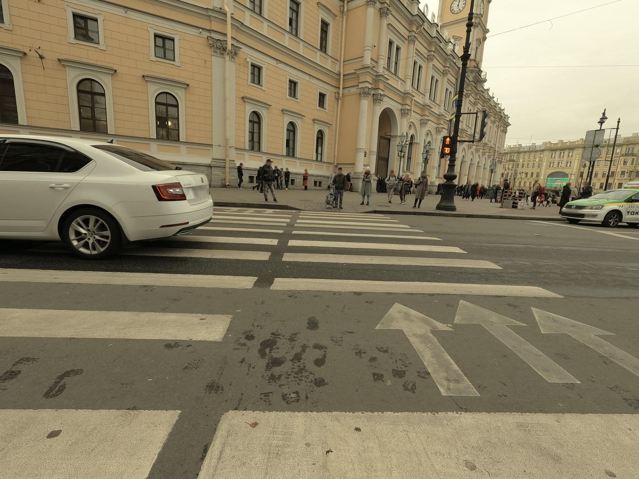 Street view near Barch Capsule Hotel, Centralniy — © GaMiKo (CC BY-SA · Mapillary)