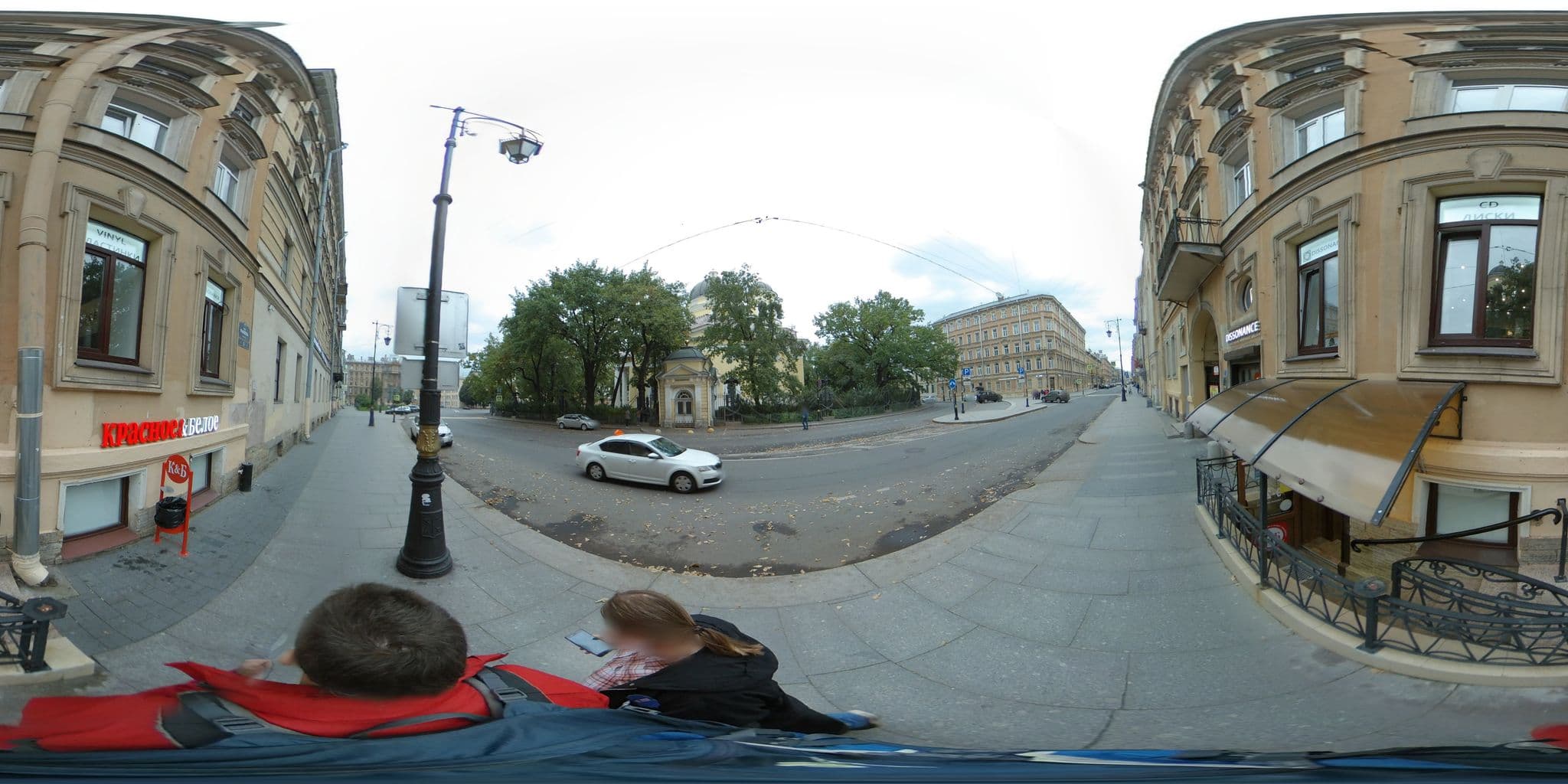 Street view near Lustra, Centralniy — © vlivyur (CC BY-SA · Mapillary)