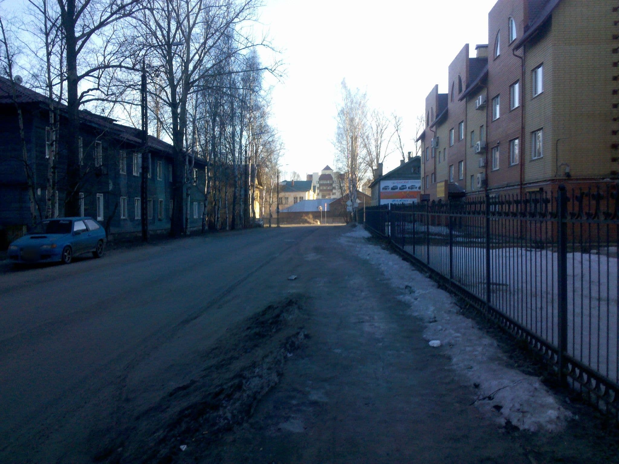 Street view near Гостевой дом Эквадор, Petrozavodsk — © taranarmo (CC BY-SA · Mapillary)