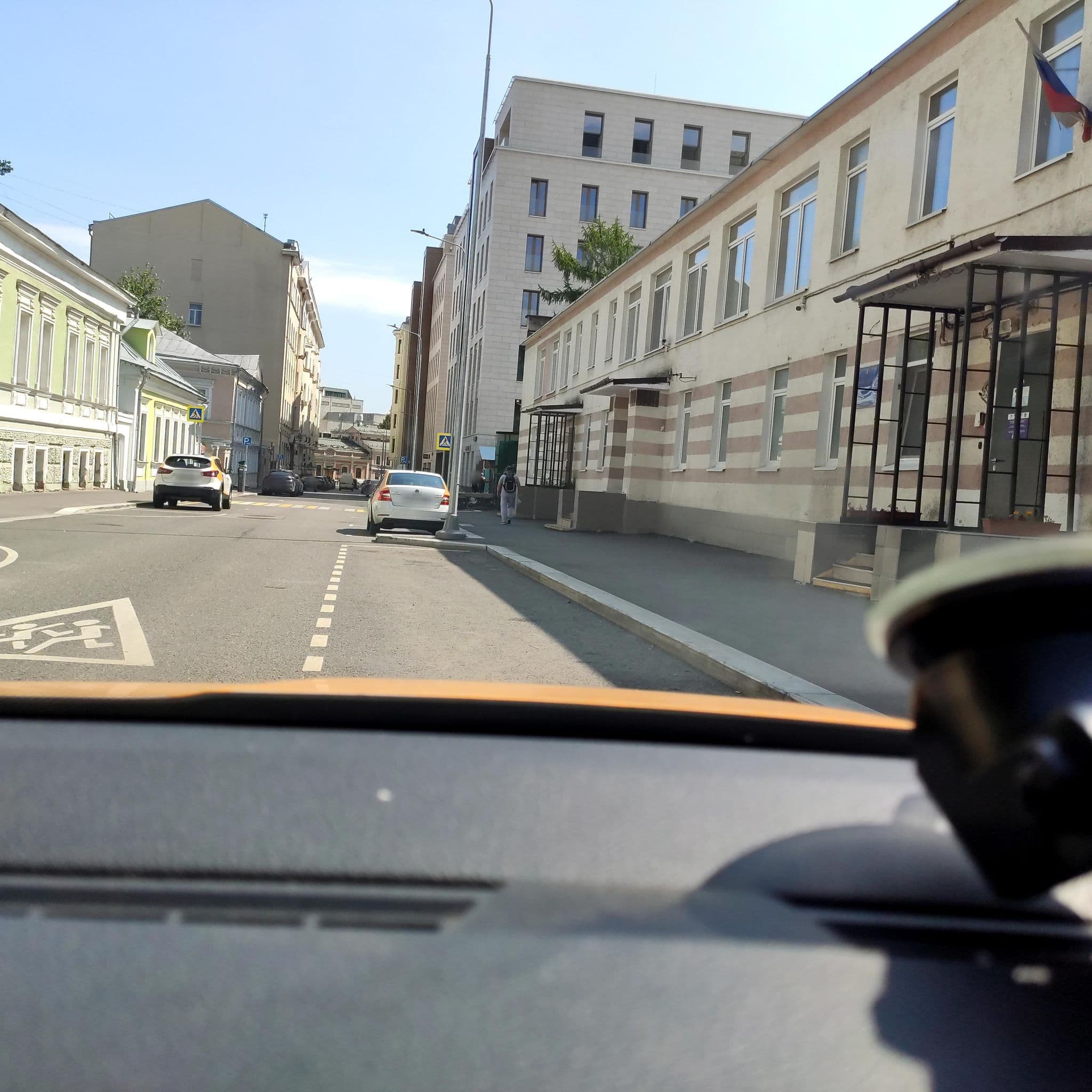 Street view near Diplomat Residence, Zamoskvorech’ye — © phoneuploader (CC BY-SA · Mapillary)