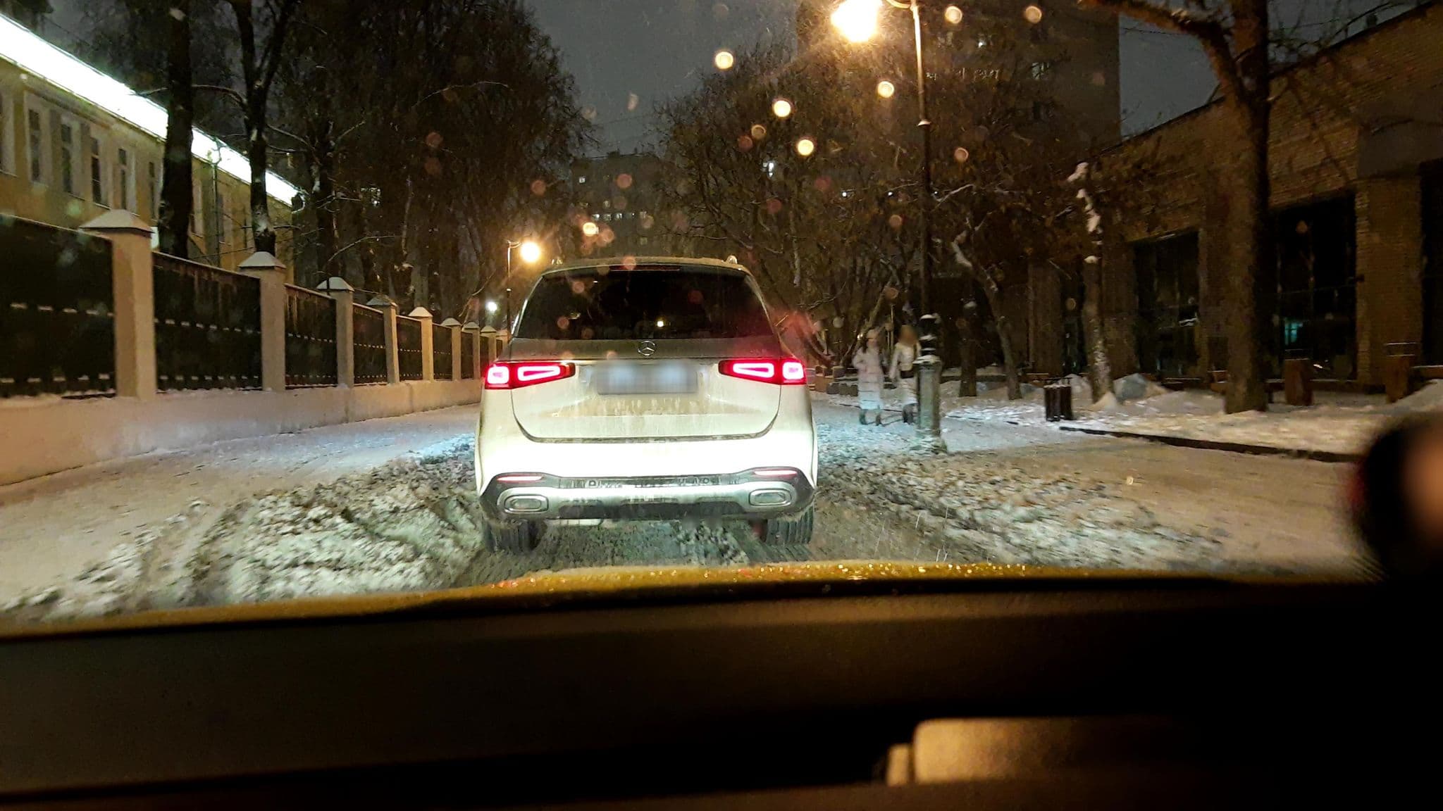 Street view near Хостел Династия, Moscow — © phoneuploader (CC BY-SA · Mapillary)