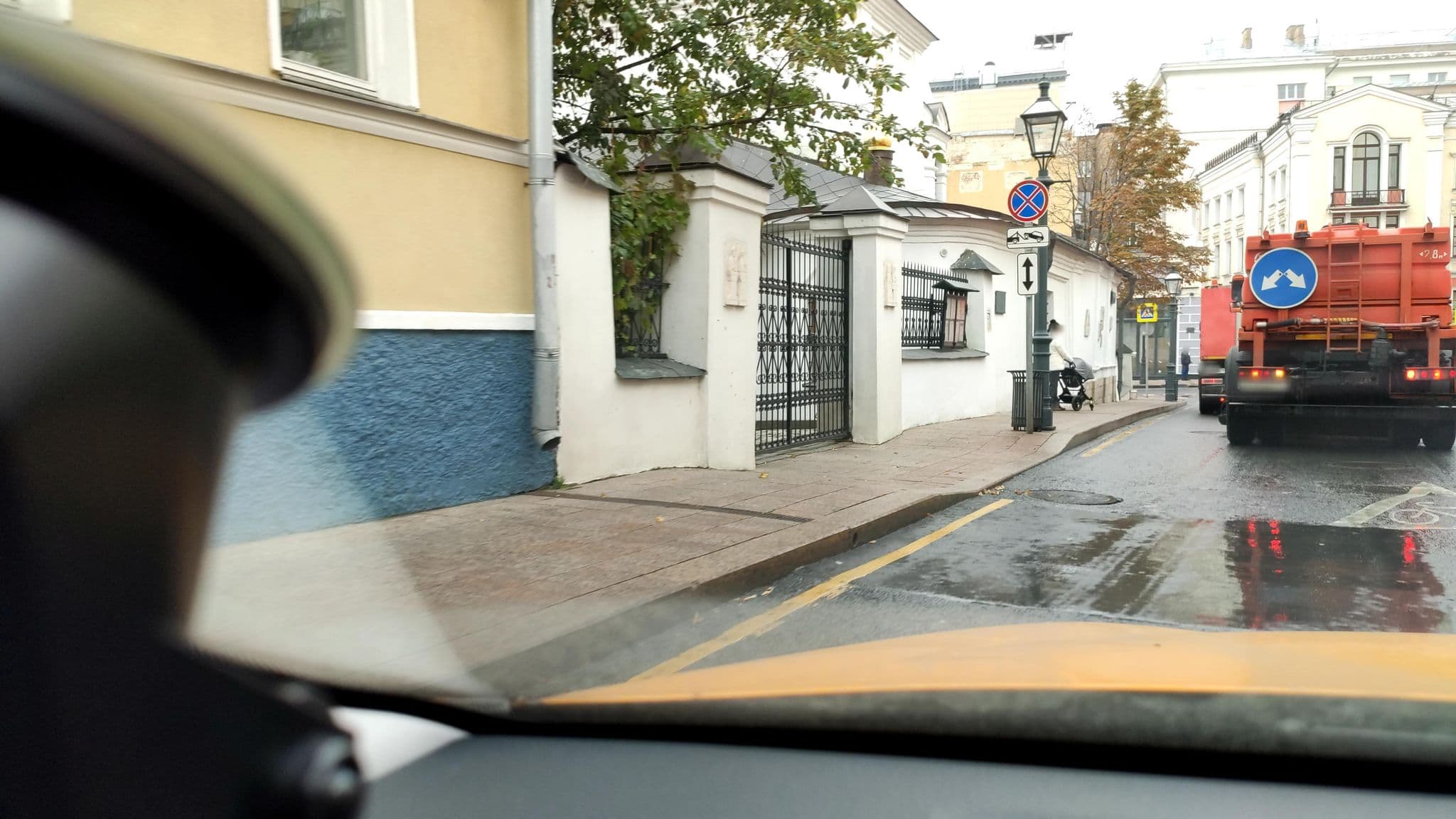 Street view near СЕРВИС-ЛАЙТ, Moscow — © phoneuploader (CC BY-SA · Mapillary)