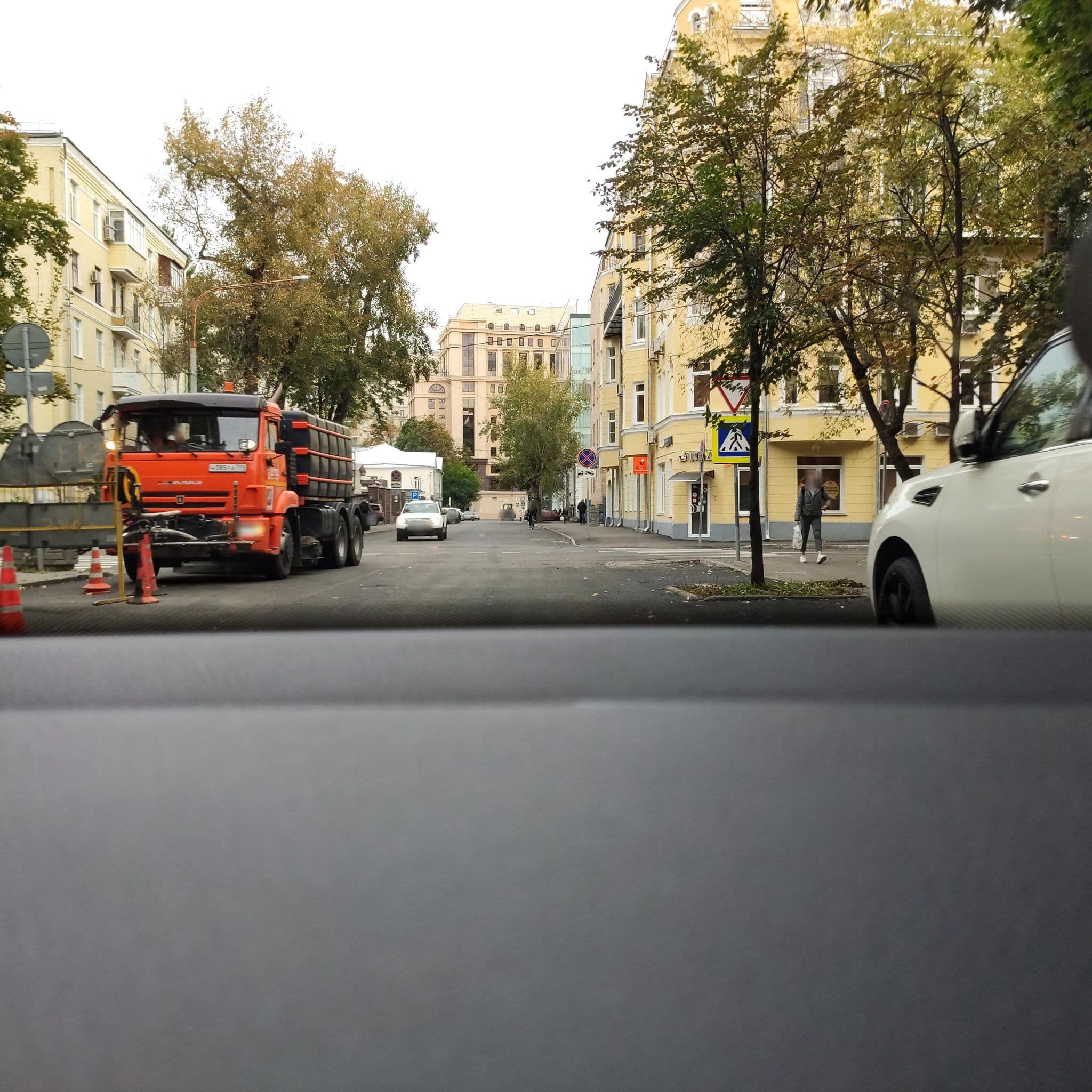 Street view near Портал Отель & Кафе, Zamoskvorech’ye — © phoneuploader (CC BY-SA · Mapillary)
