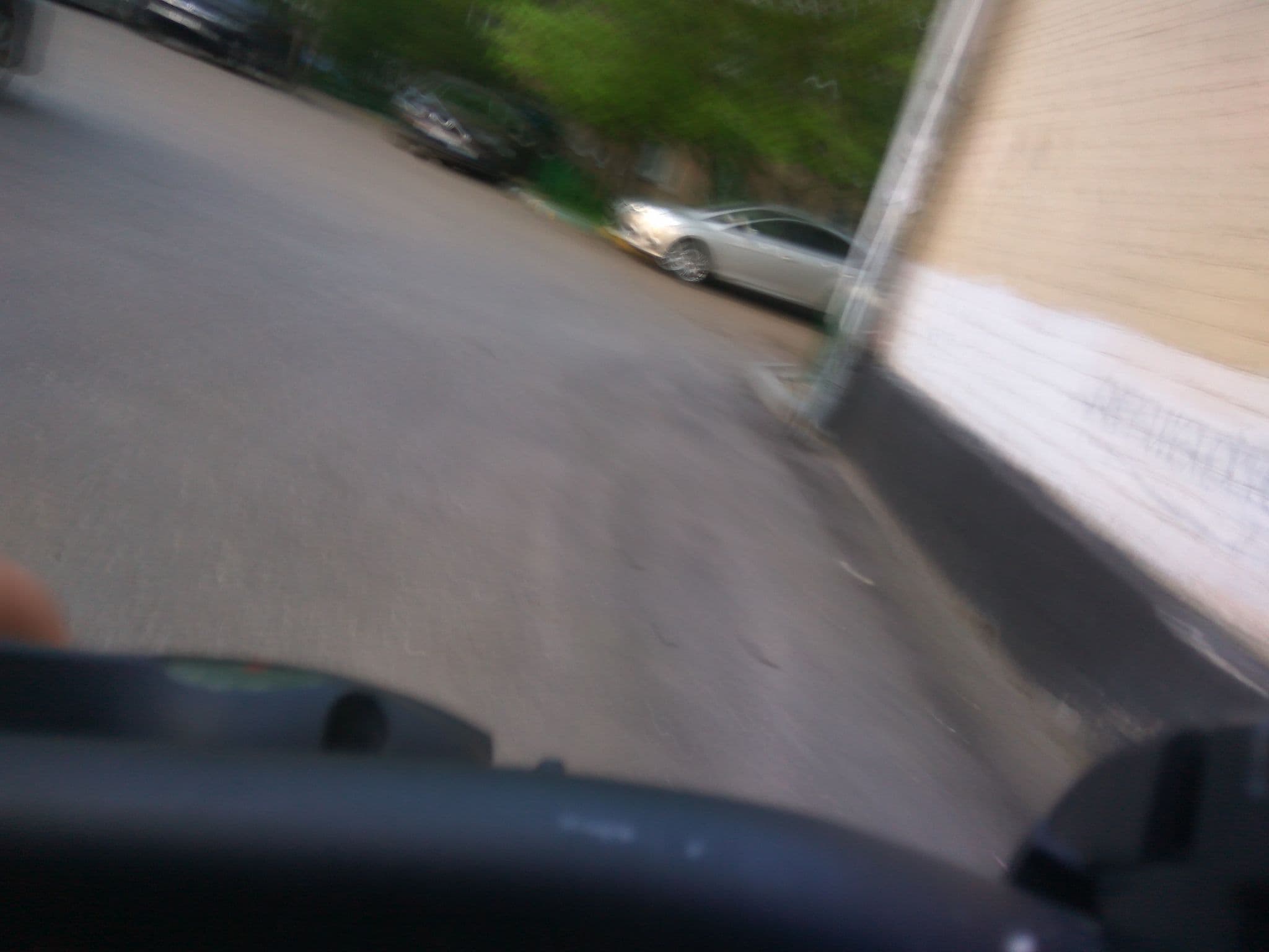 Street view near Travell Inn, Zamoskvorech’ye — © trolleway (CC BY-SA · Mapillary)