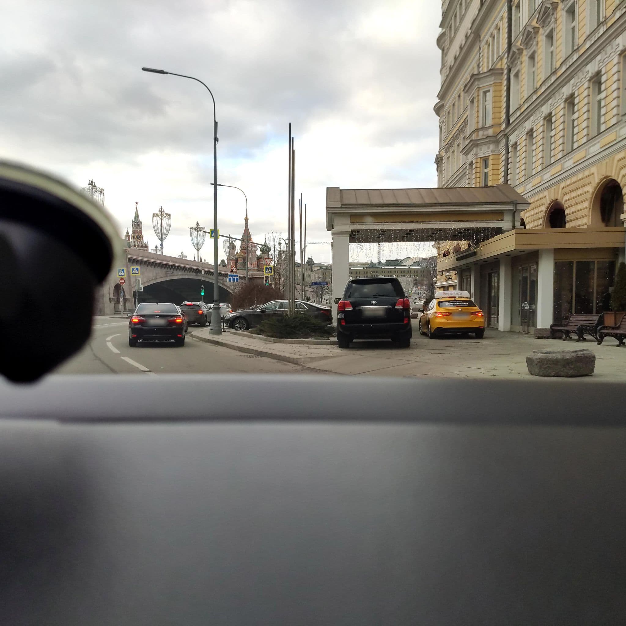 Street view near Hotel, Moscow — © phoneuploader (CC BY-SA · Mapillary)