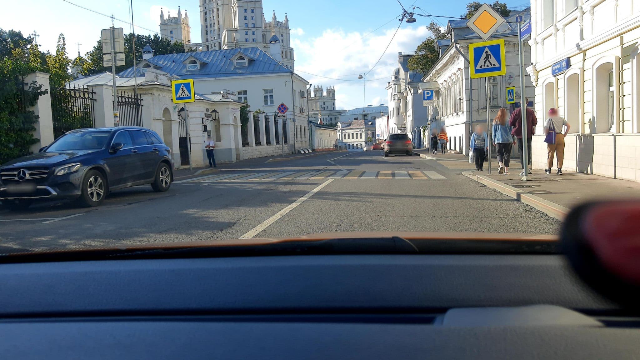 Street view near Усадьба На Таганке, Zamoskvorech’ye — © phoneuploader (CC BY-SA · Mapillary)