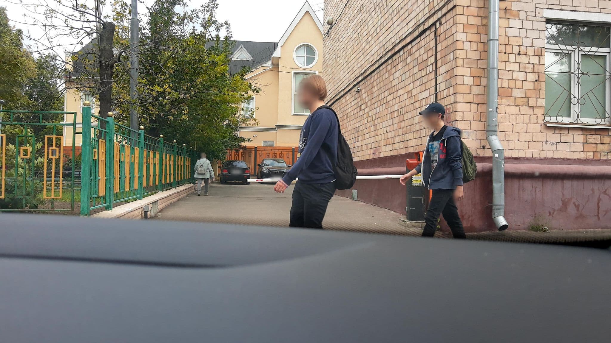 Street view near аспирантская, Lefortovo — © phoneuploader (CC BY-SA · Mapillary)