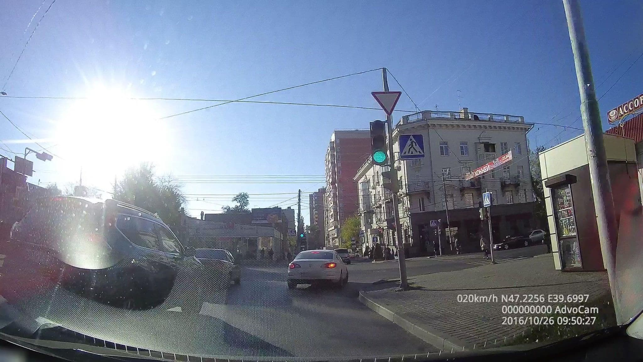 Street view near Отель "Венеция", Rostov-on-Don — © helenv (CC BY-SA · Mapillary)