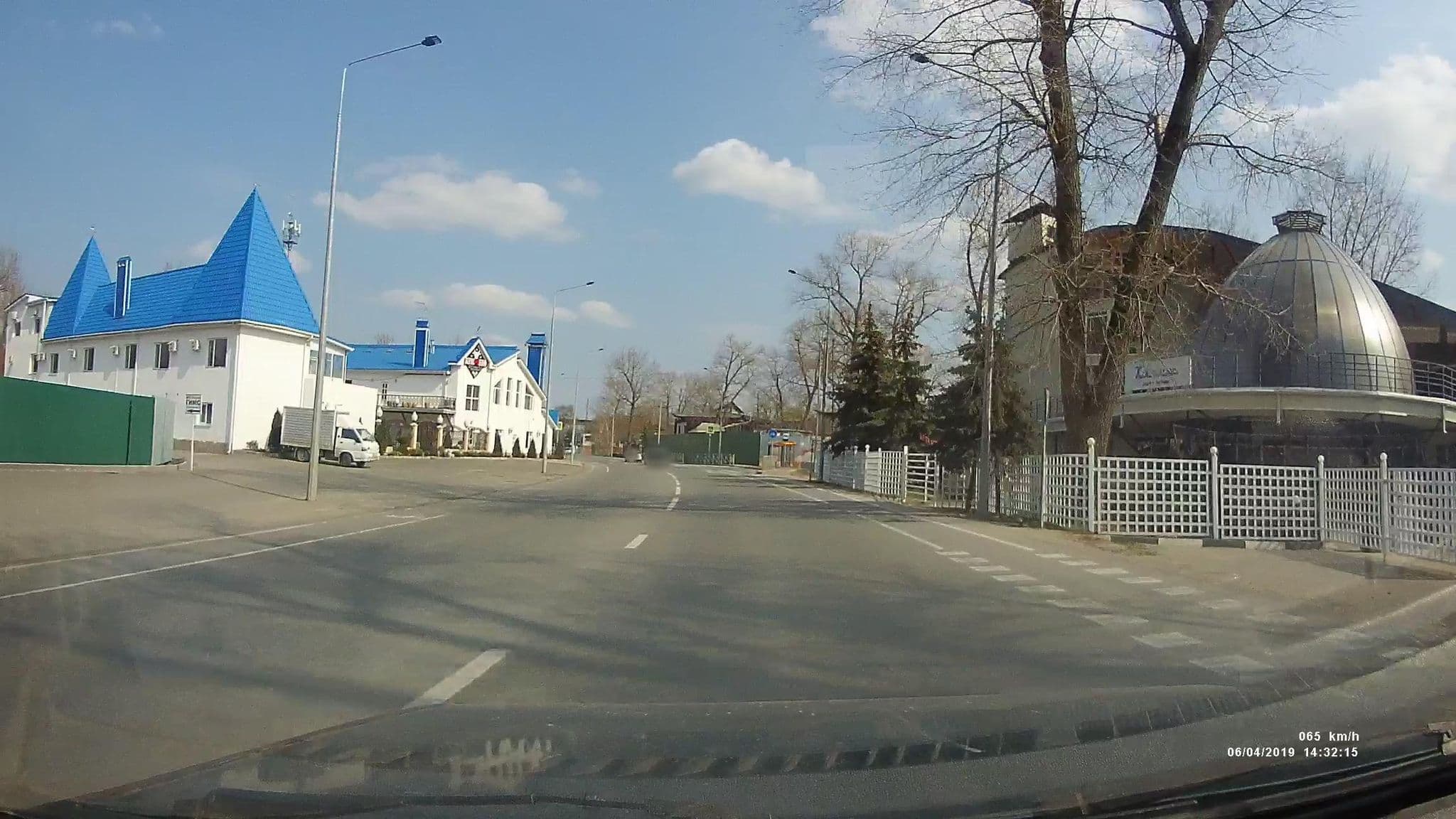Street view near Левобережная ривьера, Rostov-on-Don — © alexivanov (CC BY-SA · Mapillary)