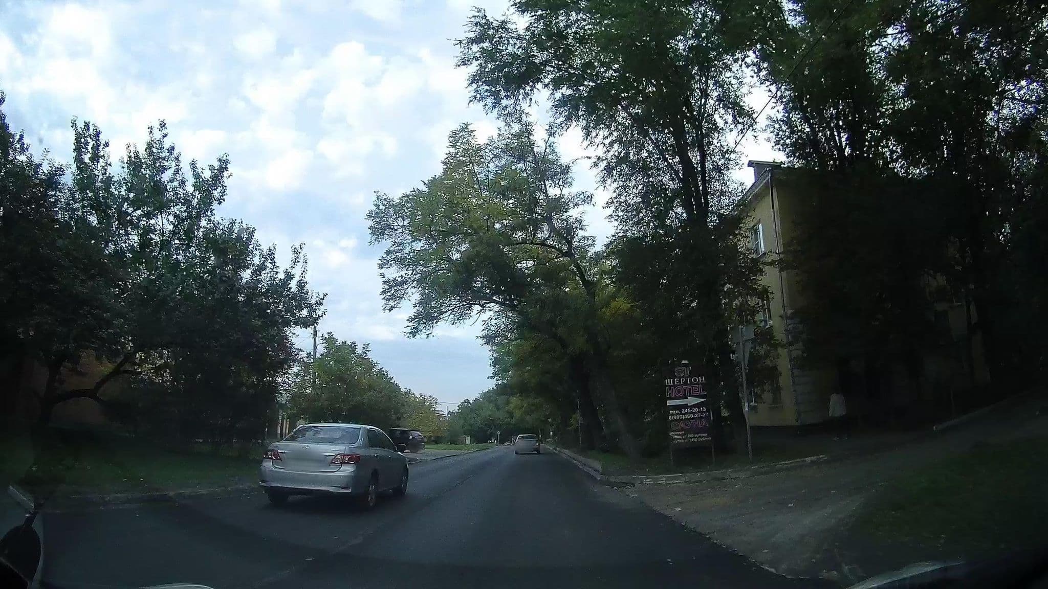 Street view near Hotel Sherton, Rostov-on-Don — © alychagi (CC BY-SA · Mapillary)