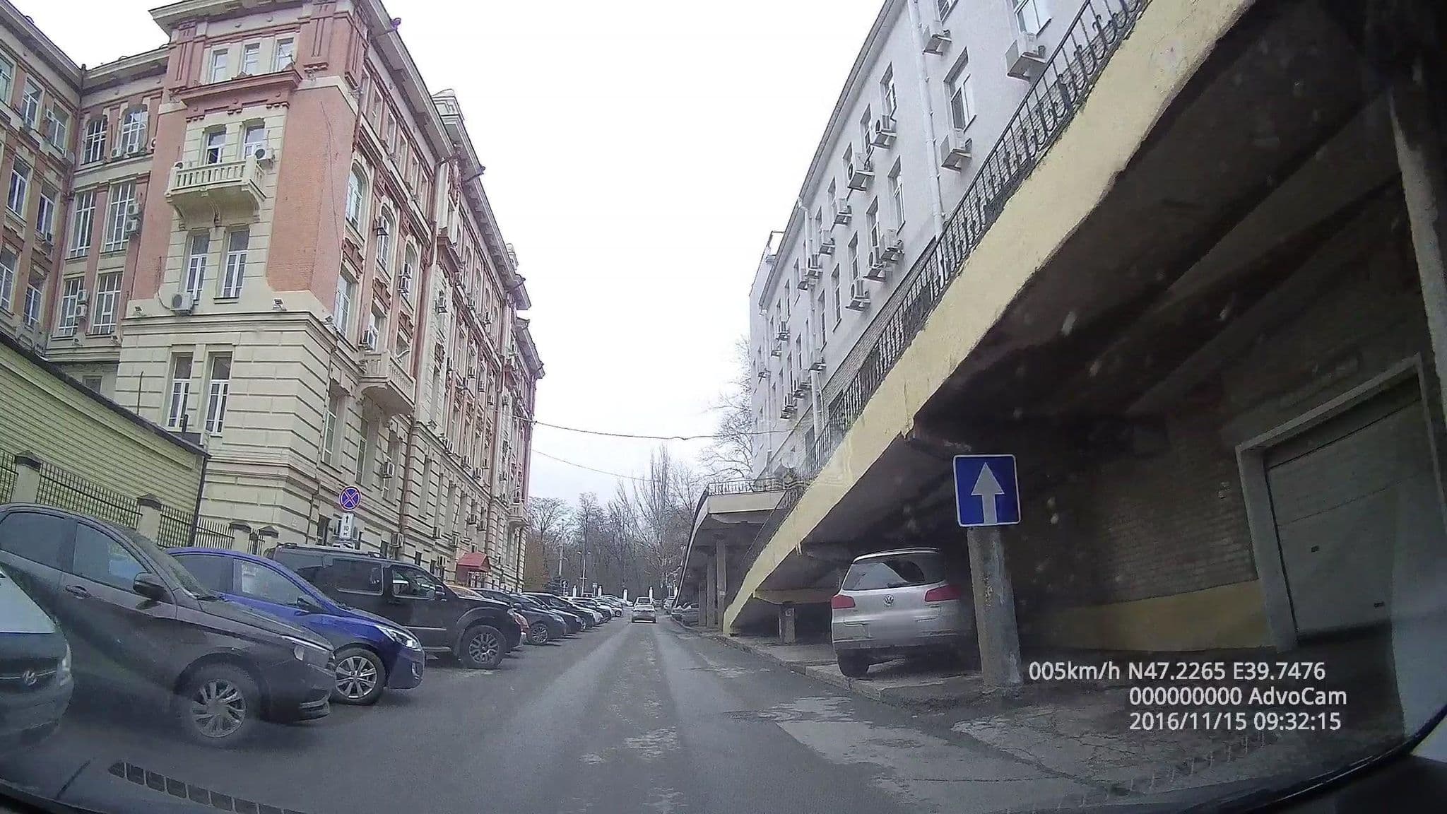 Street view near Парк Сити, Rostov-on-Don — © helenv (CC BY-SA · Mapillary)