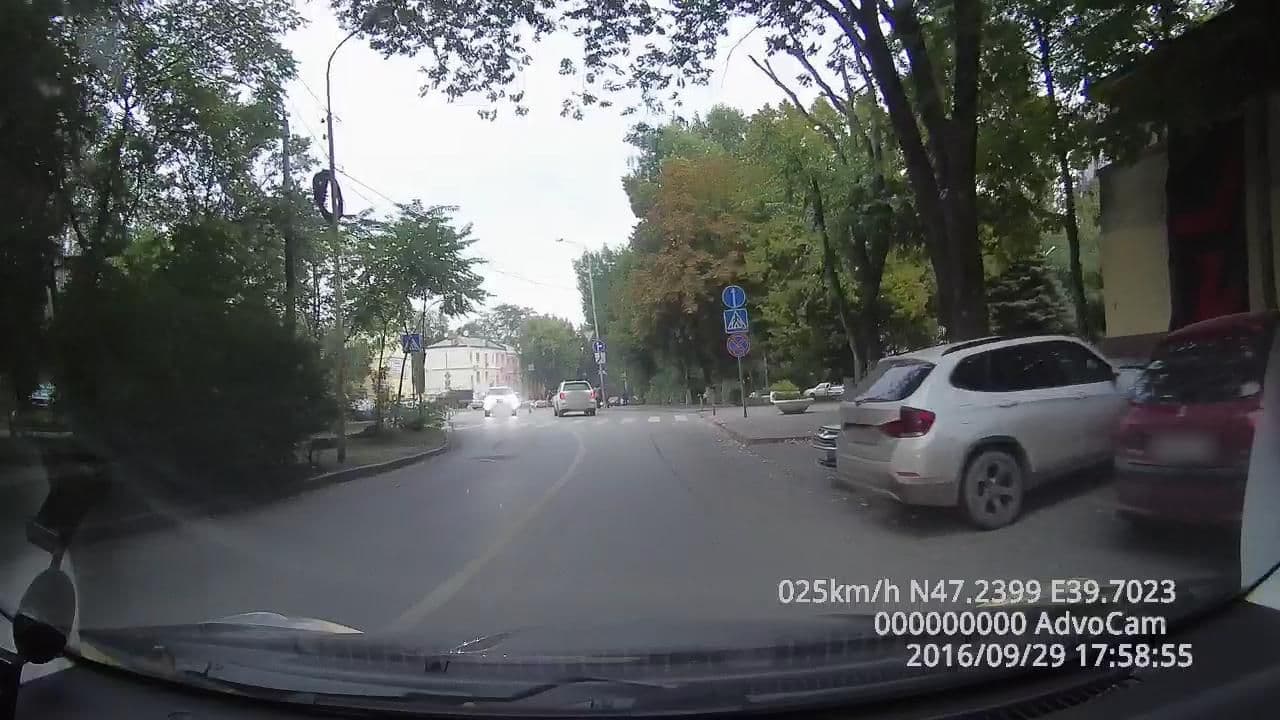 Street view near Гостиница Звезда Hotel, Rostov-on-Don — © alychagi (CC BY-SA · Mapillary)