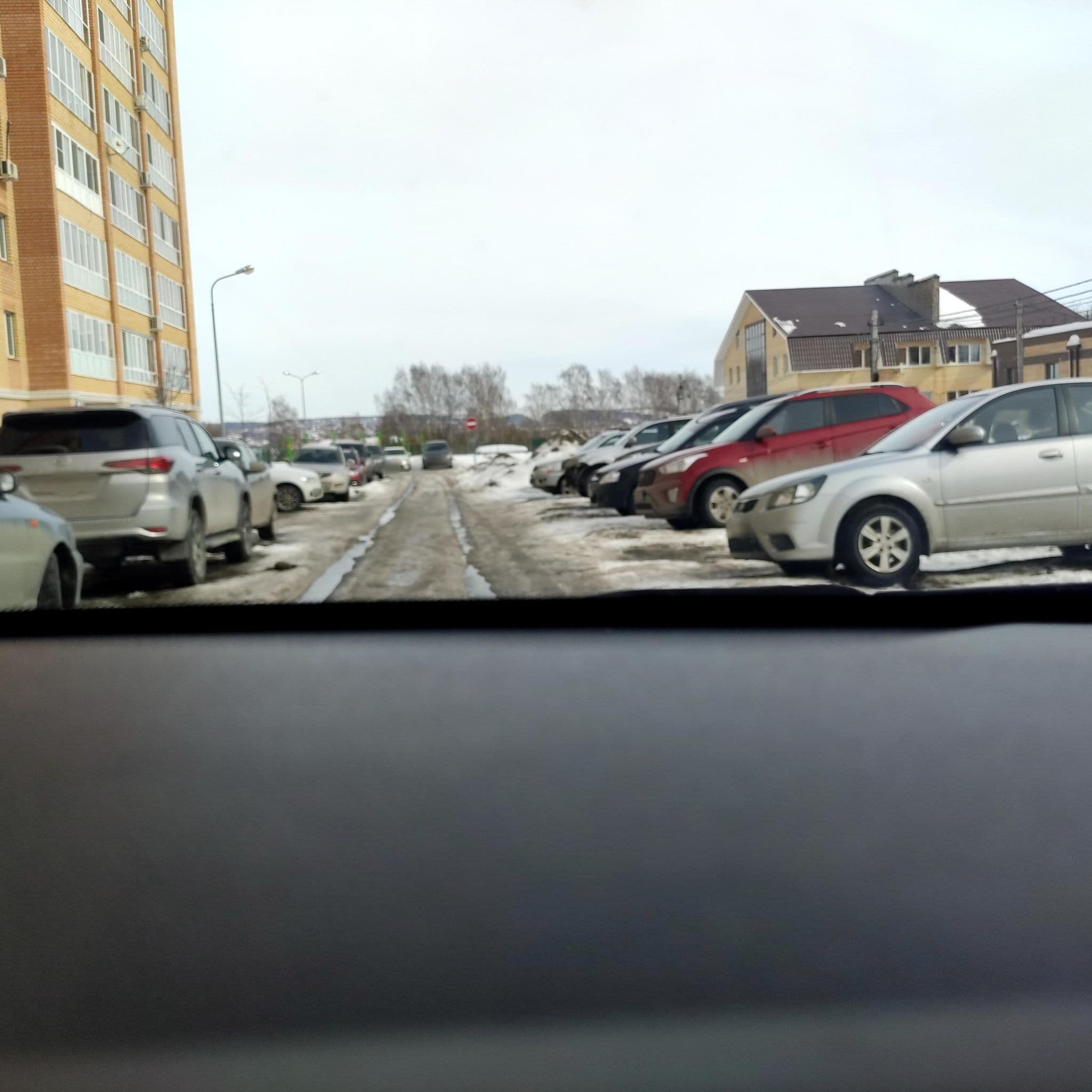 Street view near Friday, Kazan — © phoneuploader (CC BY-SA · Mapillary)